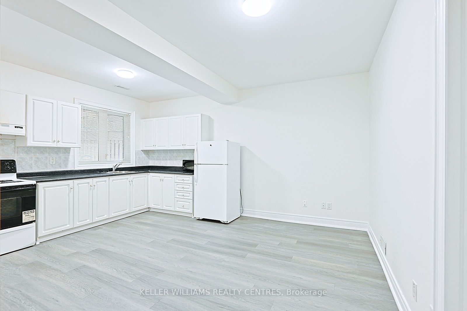 61 Fairchild Avenue Bsmt, Toronto, ON M2M 1T8 photo 3