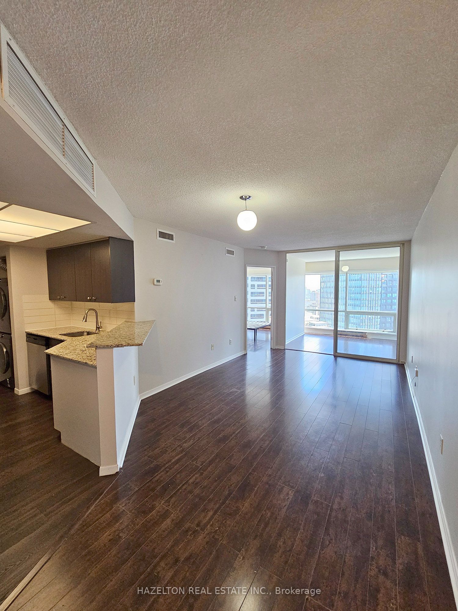 1001 Bay Street 2305, Toronto, ON M5S 3A6 photo 2