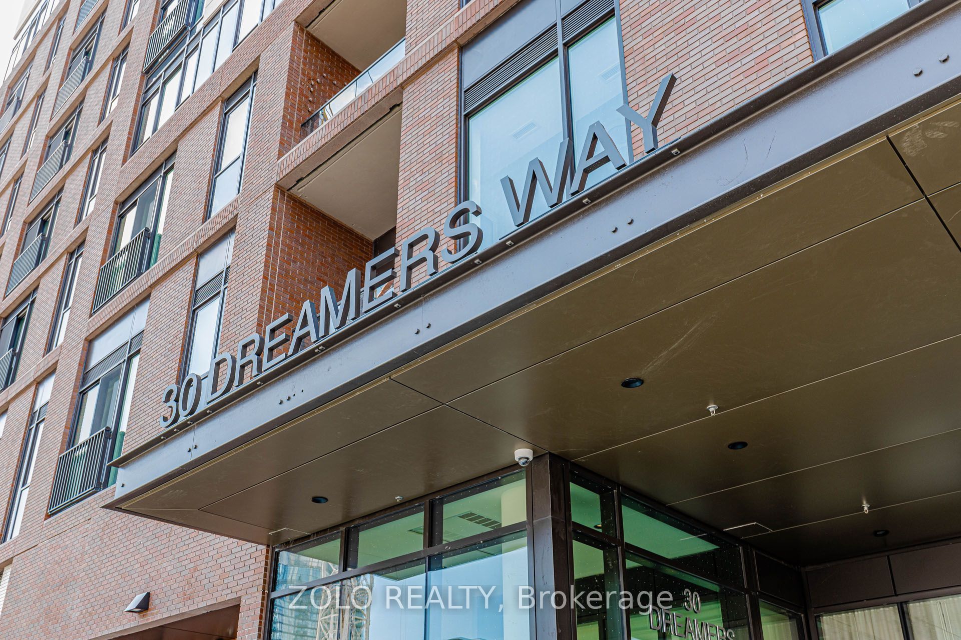 30 Dreamers Way 648, Toronto, ON M5A 0Y7 photo 2