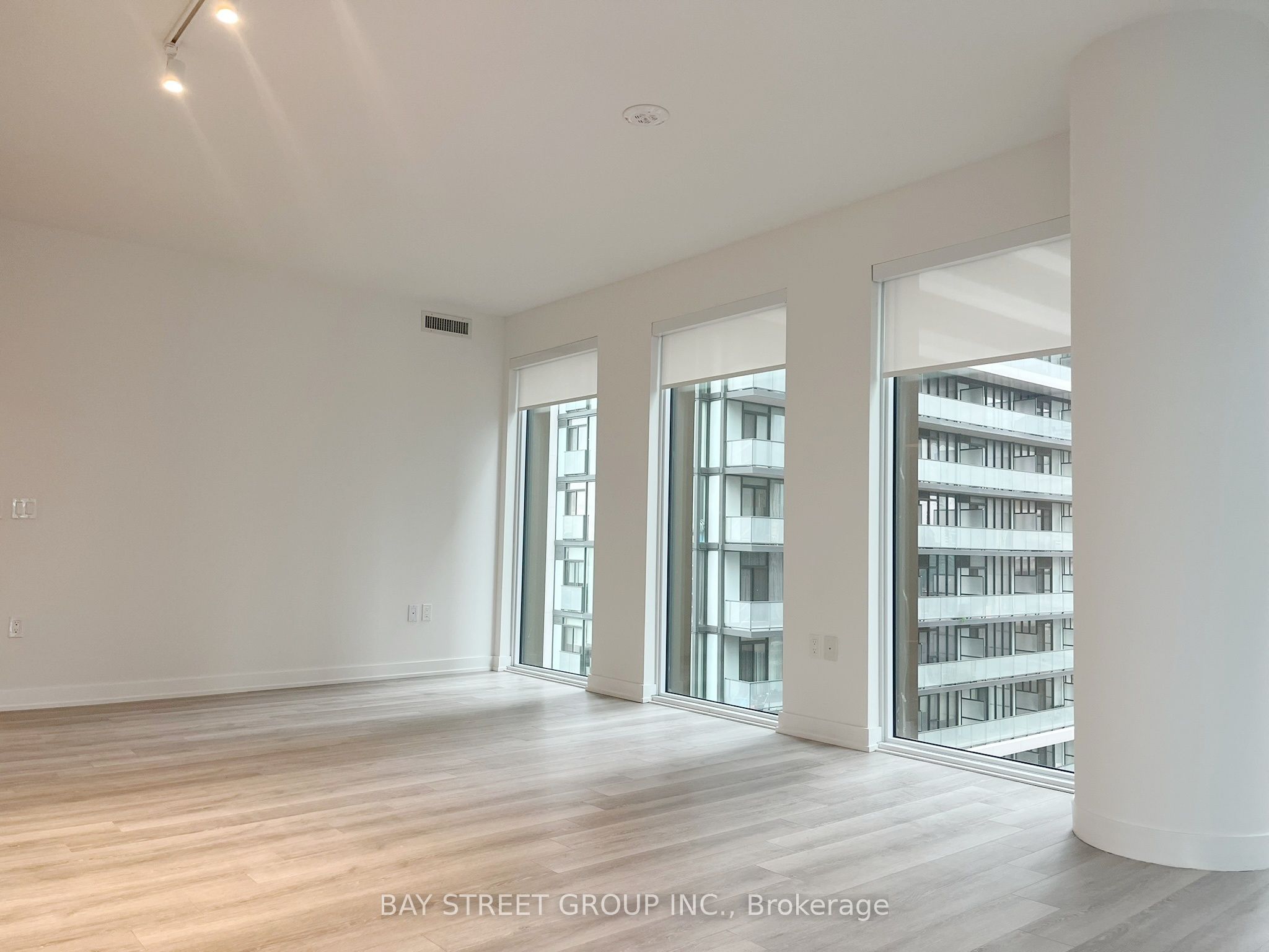 238 Simcoe Street 1904, Toronto, ON M5T 1T4 photo 5