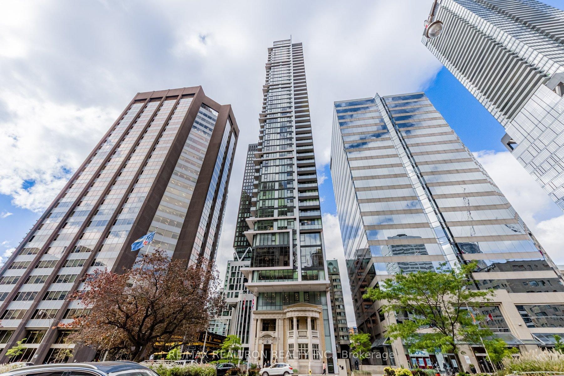 426 University Avenue 905, Toronto, ON M5G 1S9