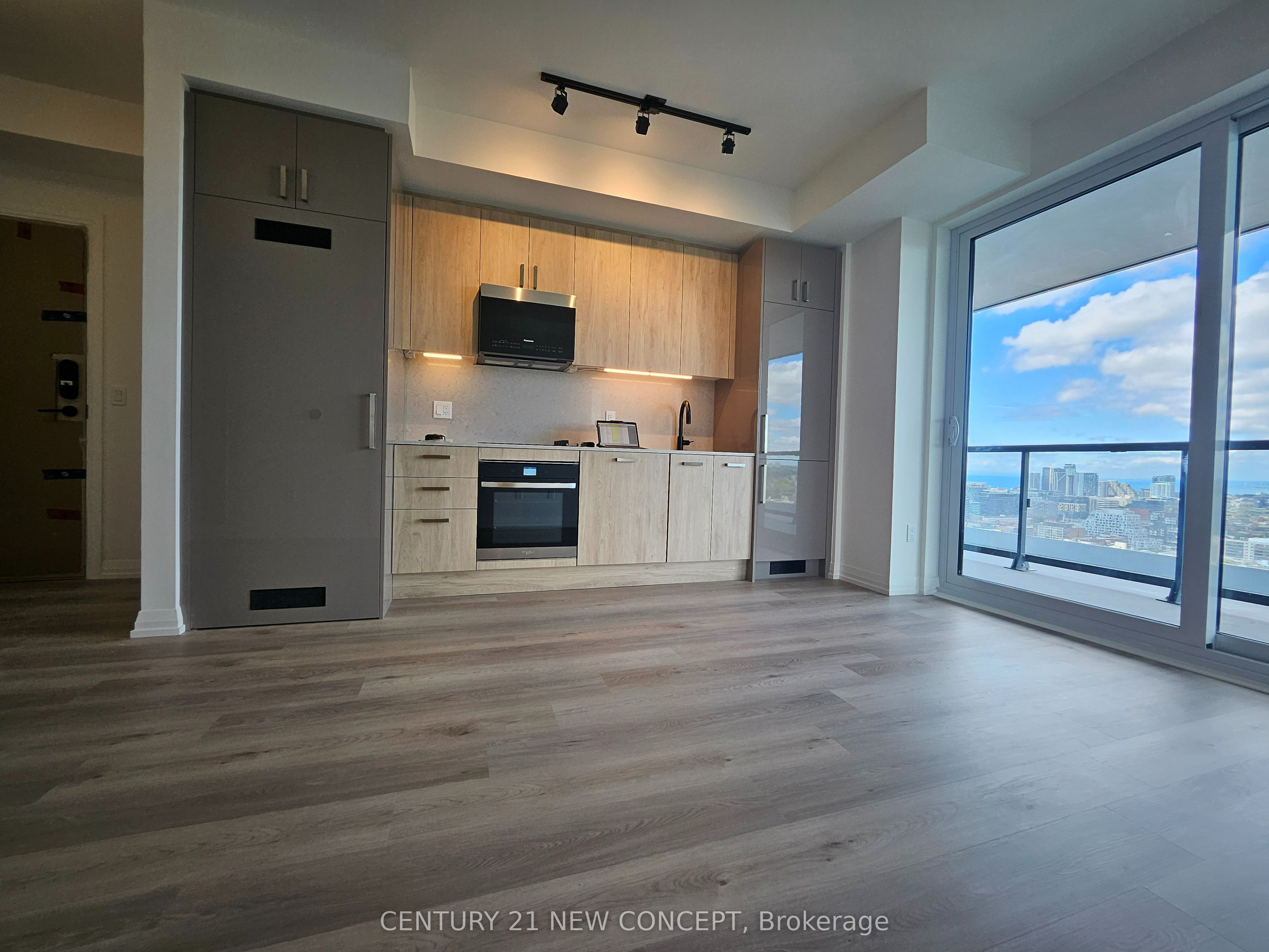 280 Dundas Street 2811, Toronto, ON M5T 0E3