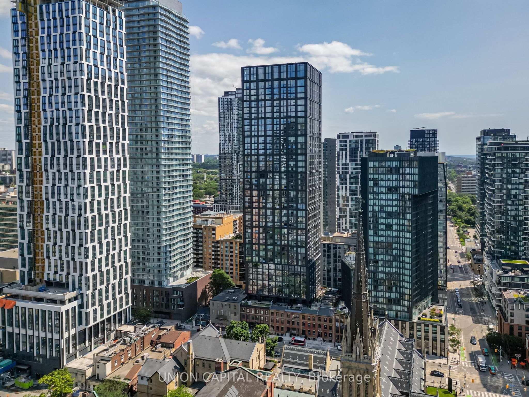 82 Dalhousie Street 3502, Toronto, ON M5B 0C5 photo 2
