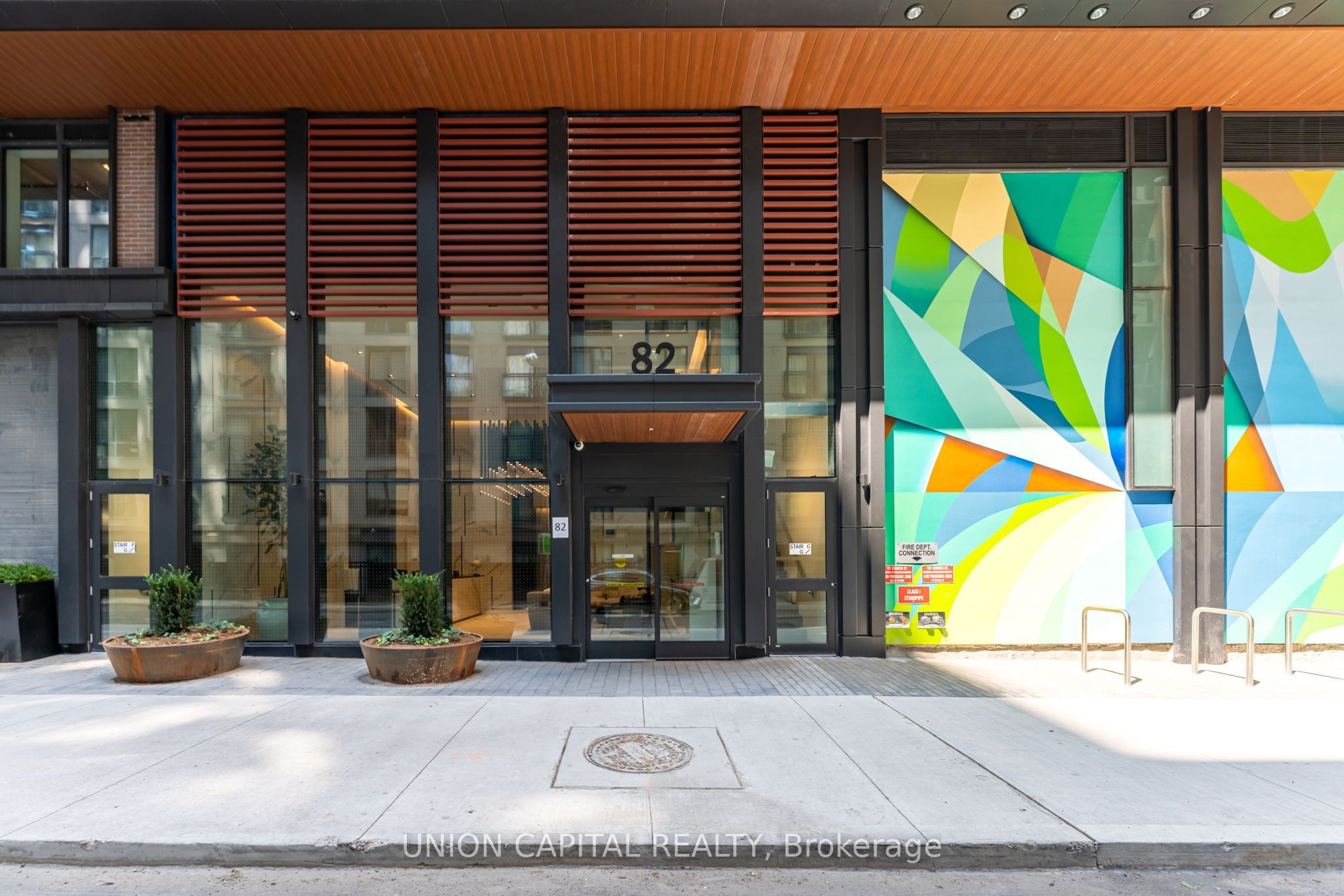 82 Dalhousie Street 3502, Toronto, ON M5B 0C5 photo 3