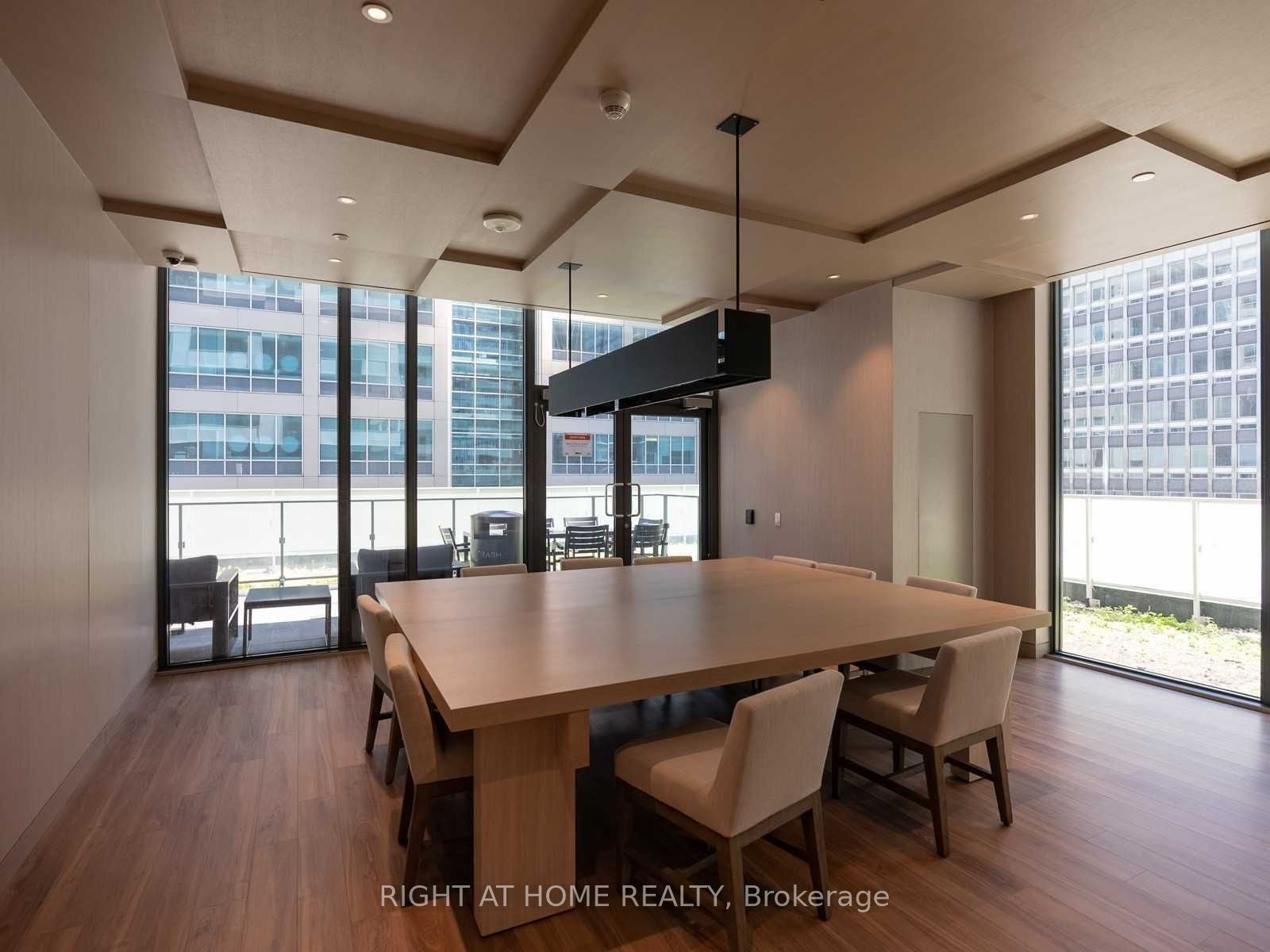 20 Lombard Street S 3803, Toronto, ON M5C 0A7 photo 4