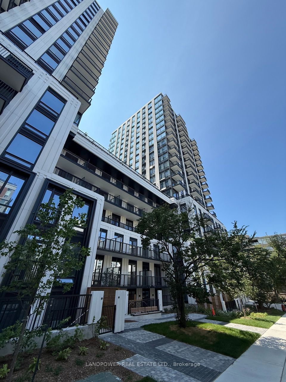91 Montclair Avenue 719, Toronto, ON M5P 0B1 photo 2