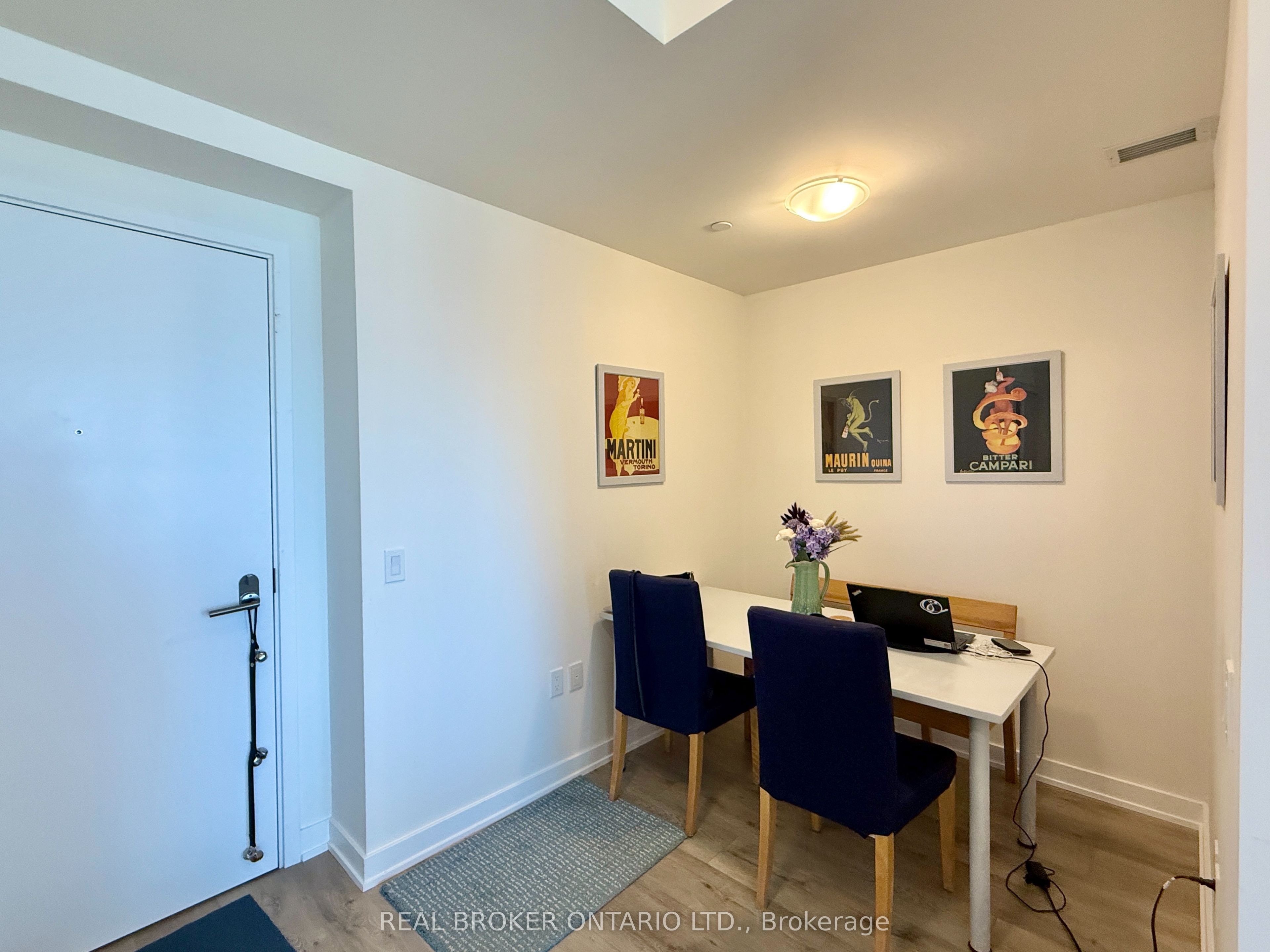 28 Freeland Street 1108, Toronto, ON M5E 0E3 photo 4