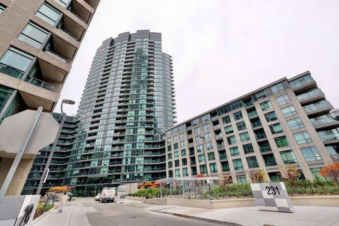 231 Fort York Boulevard 214, Toronto, ON M5V 1B2
