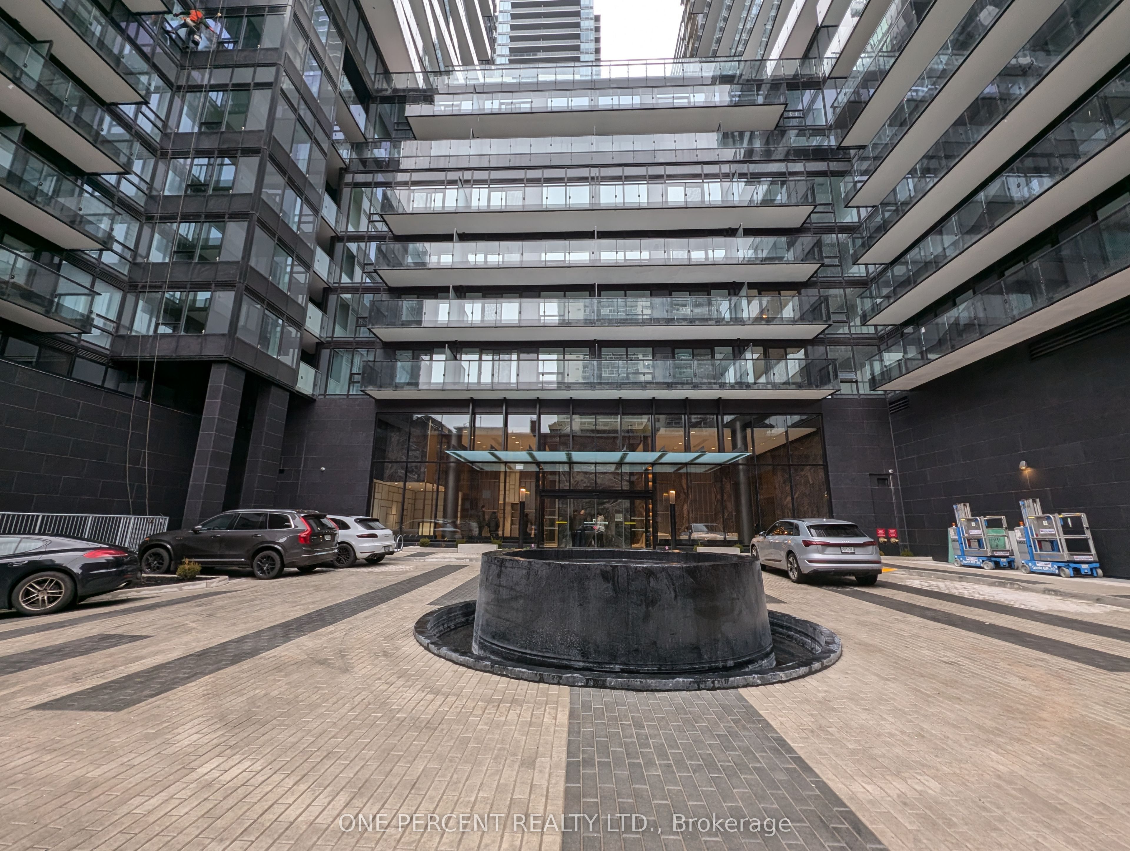 127 Broadway Avenue 1104, Toronto, ON M4P 1V4 photo 2