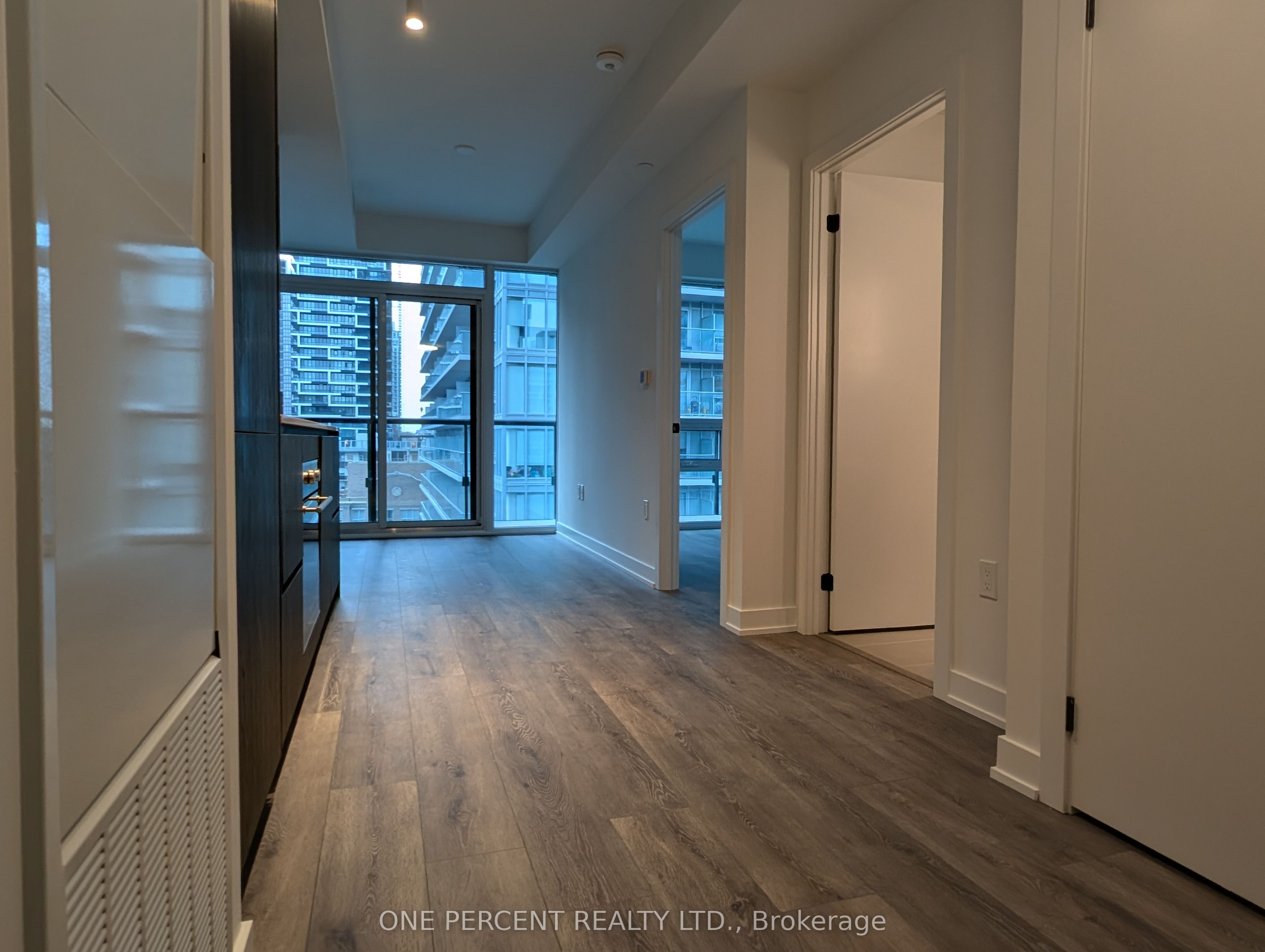 127 Broadway Avenue 1104, Toronto, ON M4P 1V4 photo 4