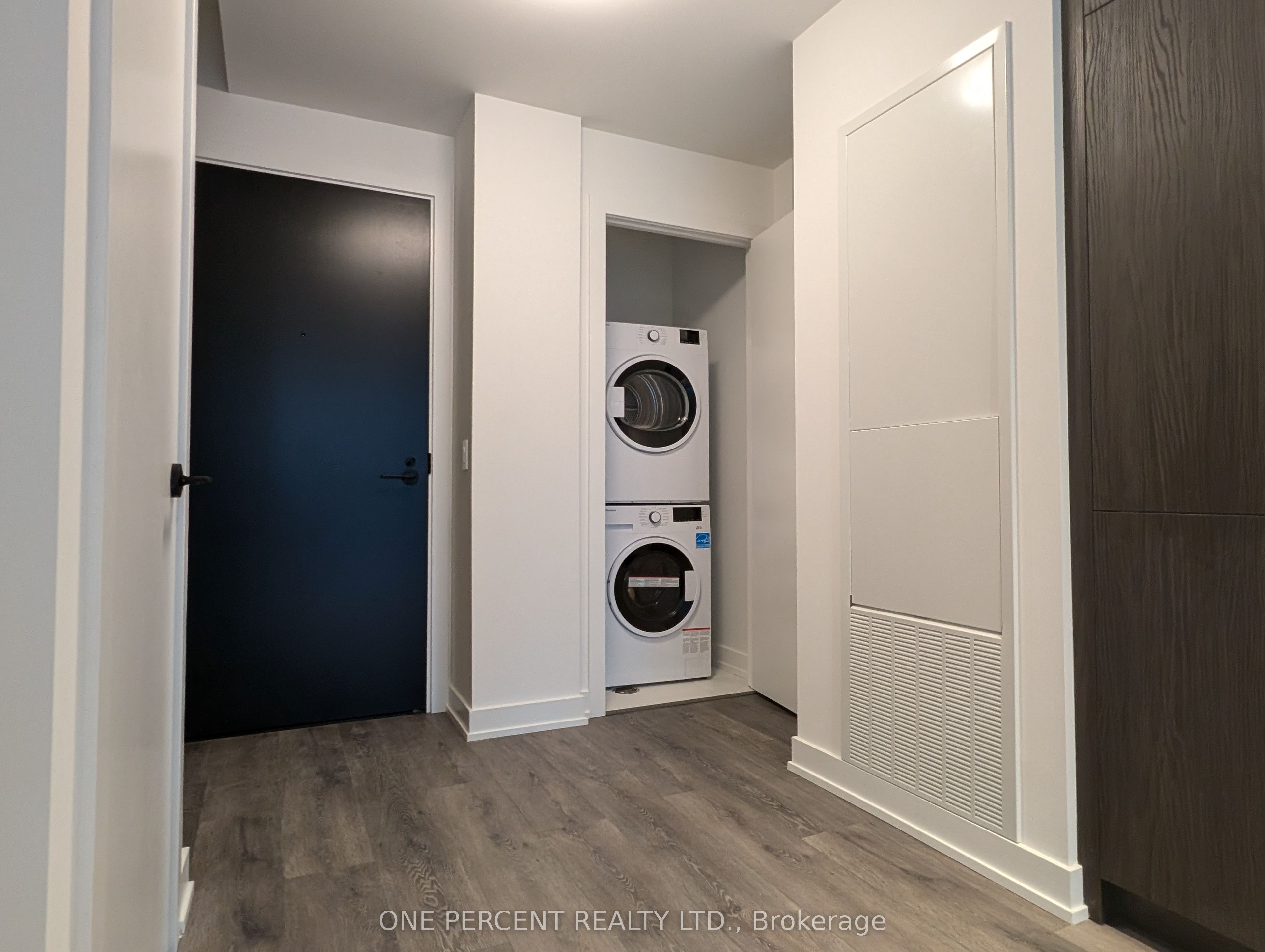 127 Broadway Avenue 1104, Toronto, ON M4P 1V4 photo 5