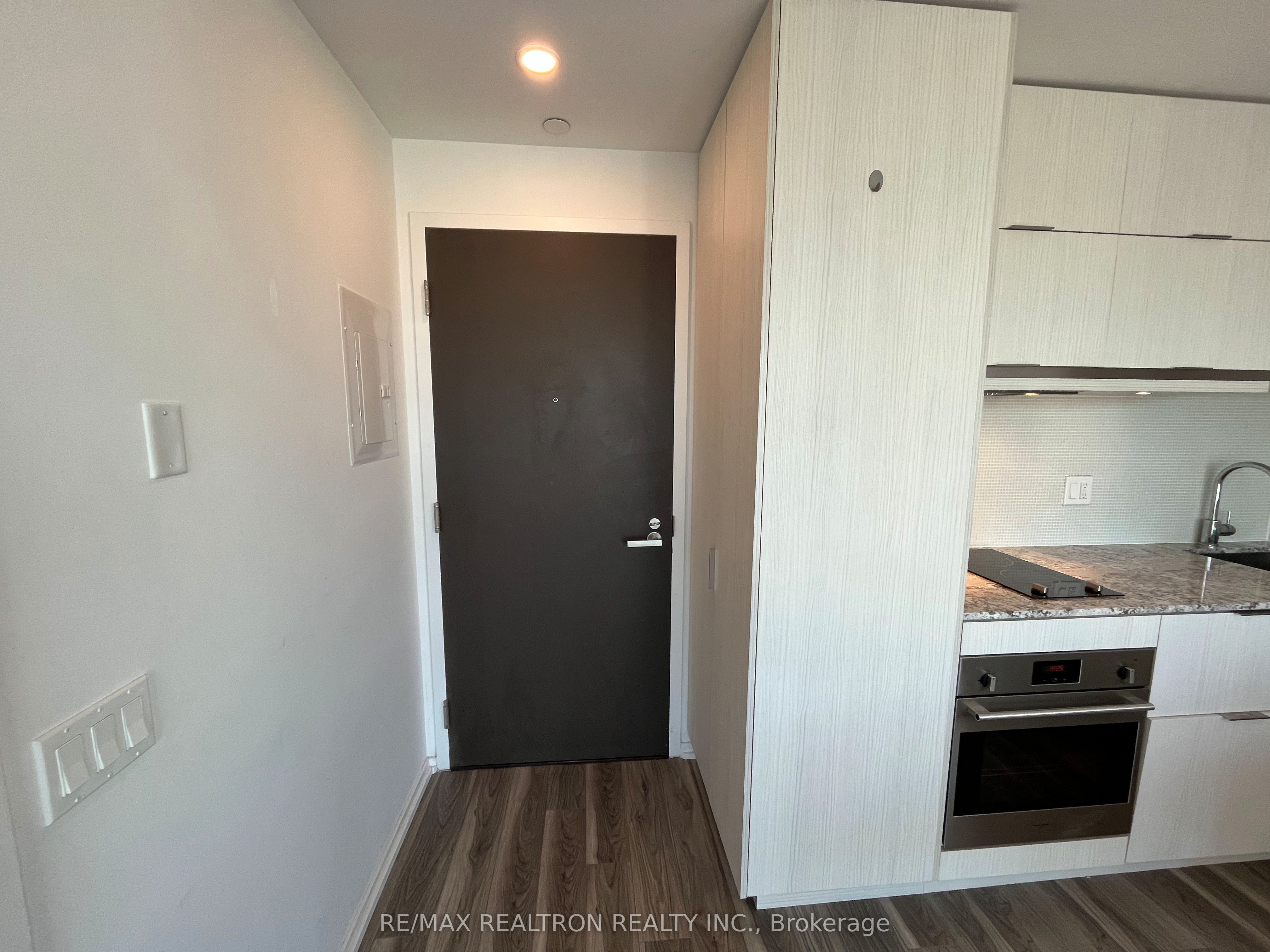197 Yonge Street 3113, Toronto, ON M5B 0C1