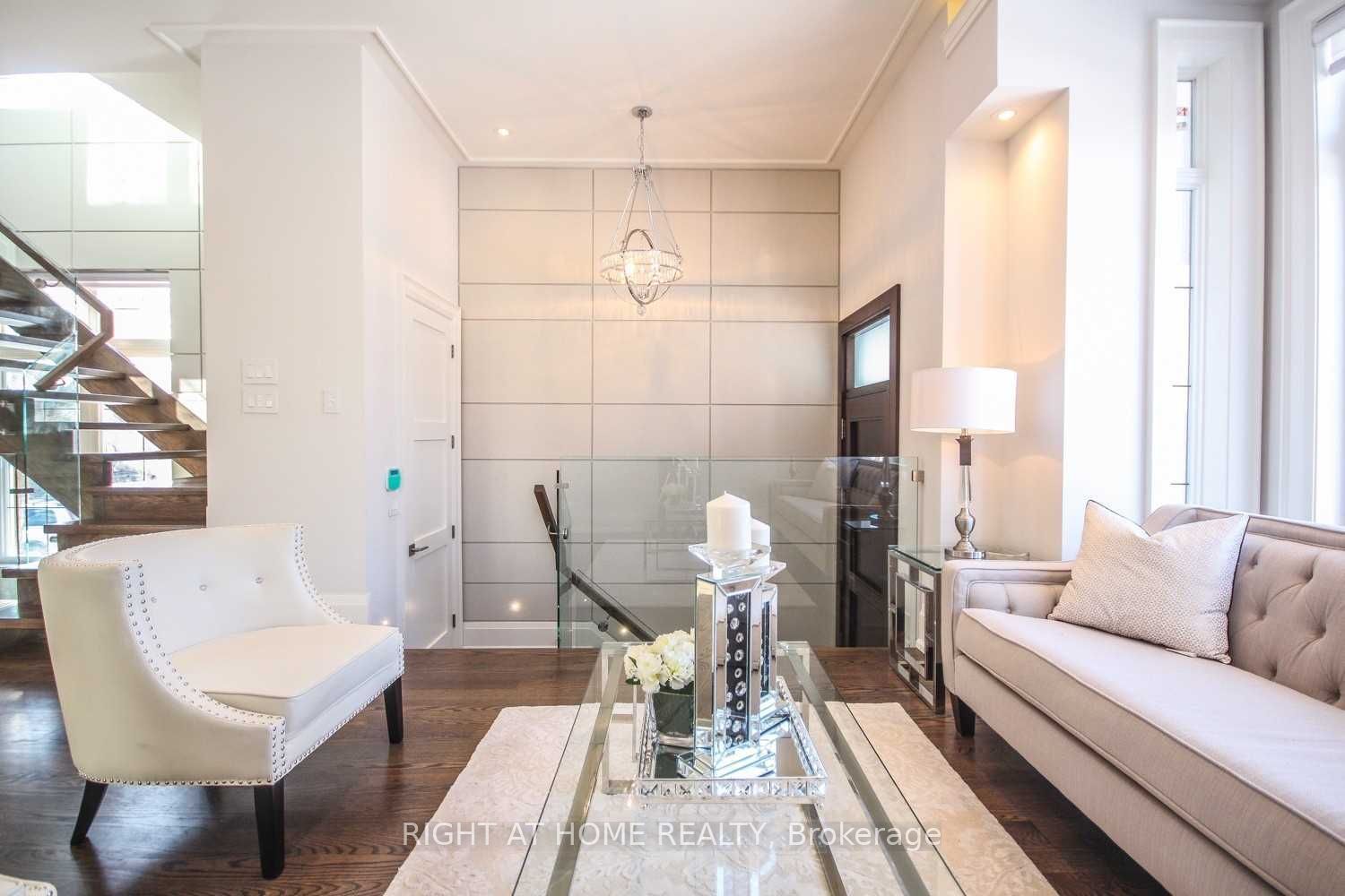 289 Connaught Avenue, Toronto, ON M2M 1H7 photo 2