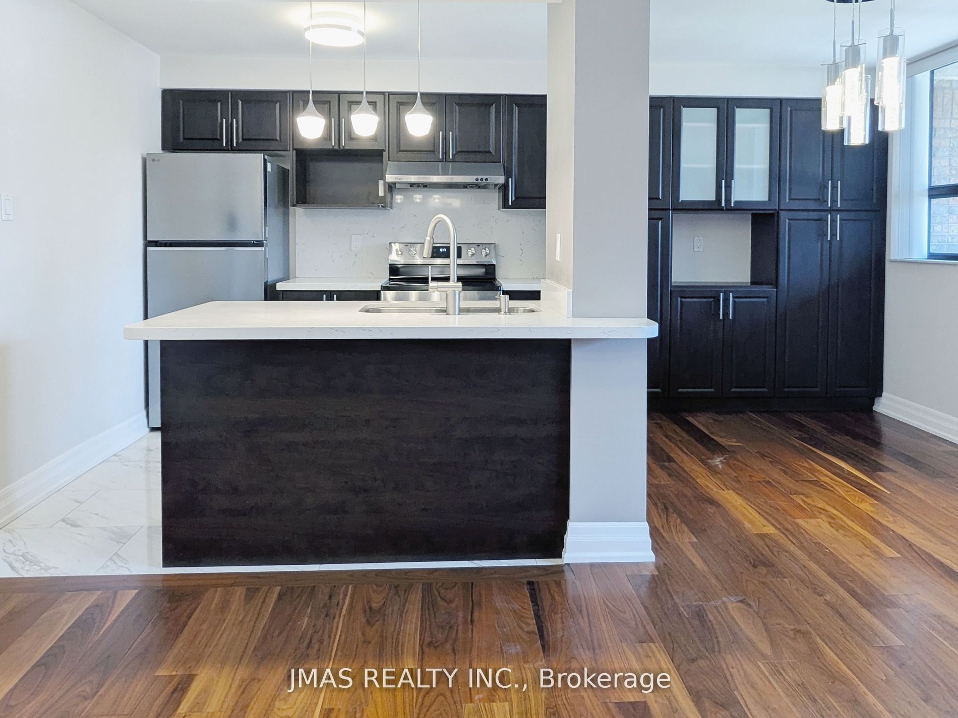 60 St Patrick Street 635, Toronto, ON M5T 2X5
