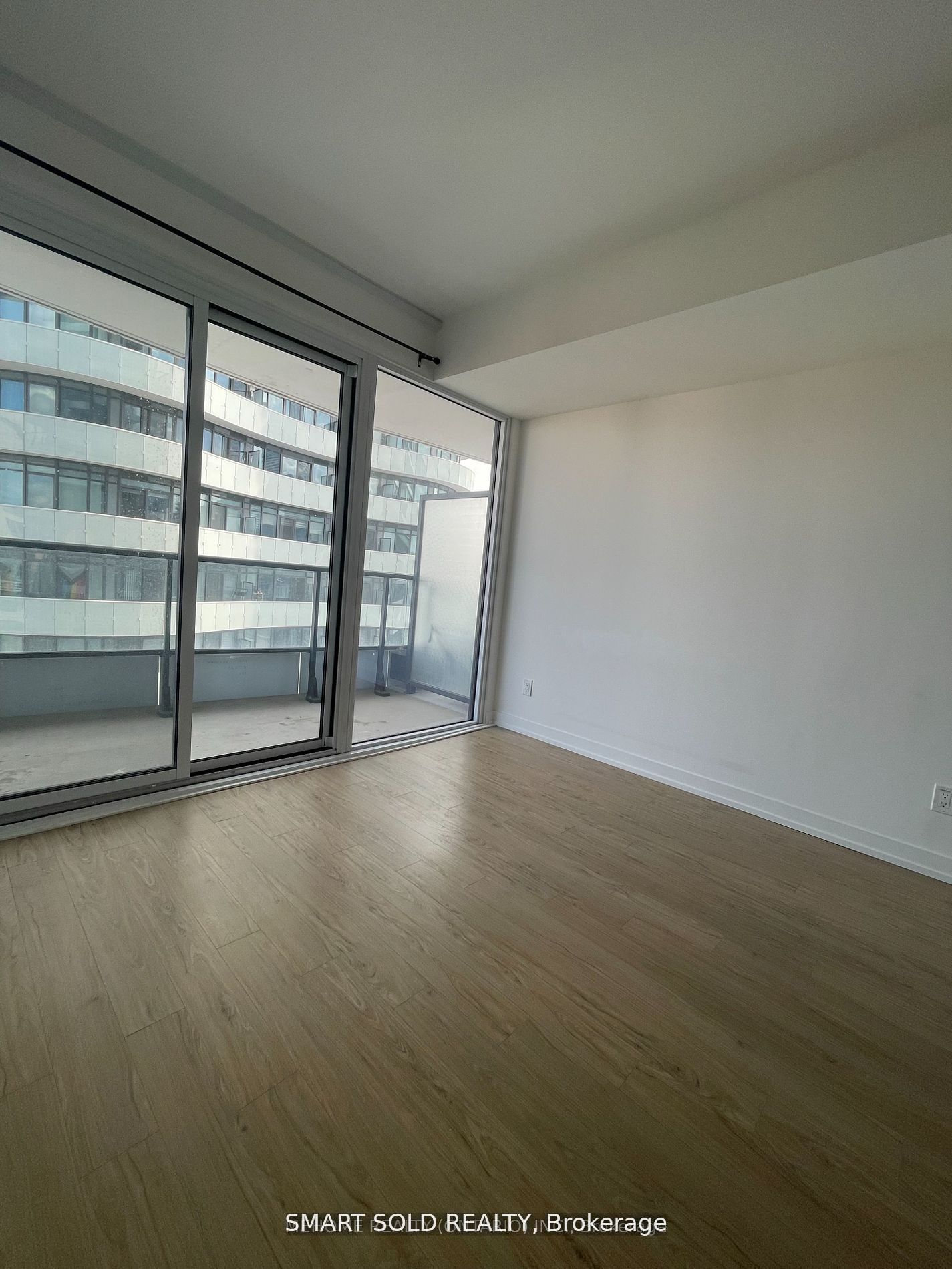 85 Wood Street 2801, Toronto, ON M4Y 0E8 photo 3