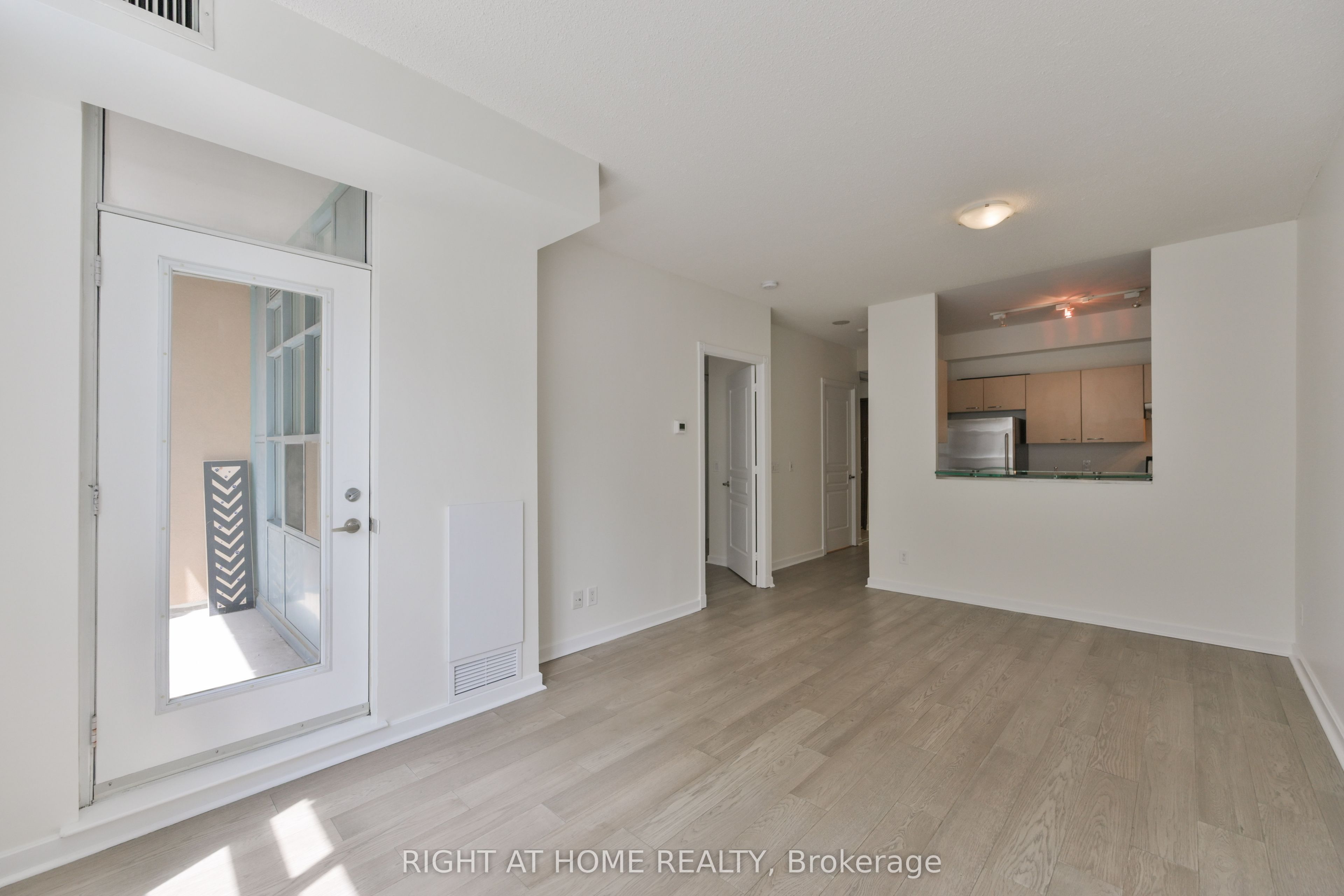 438 Richmond Street W 621, Toronto, ON M5V 3S6 photo 5