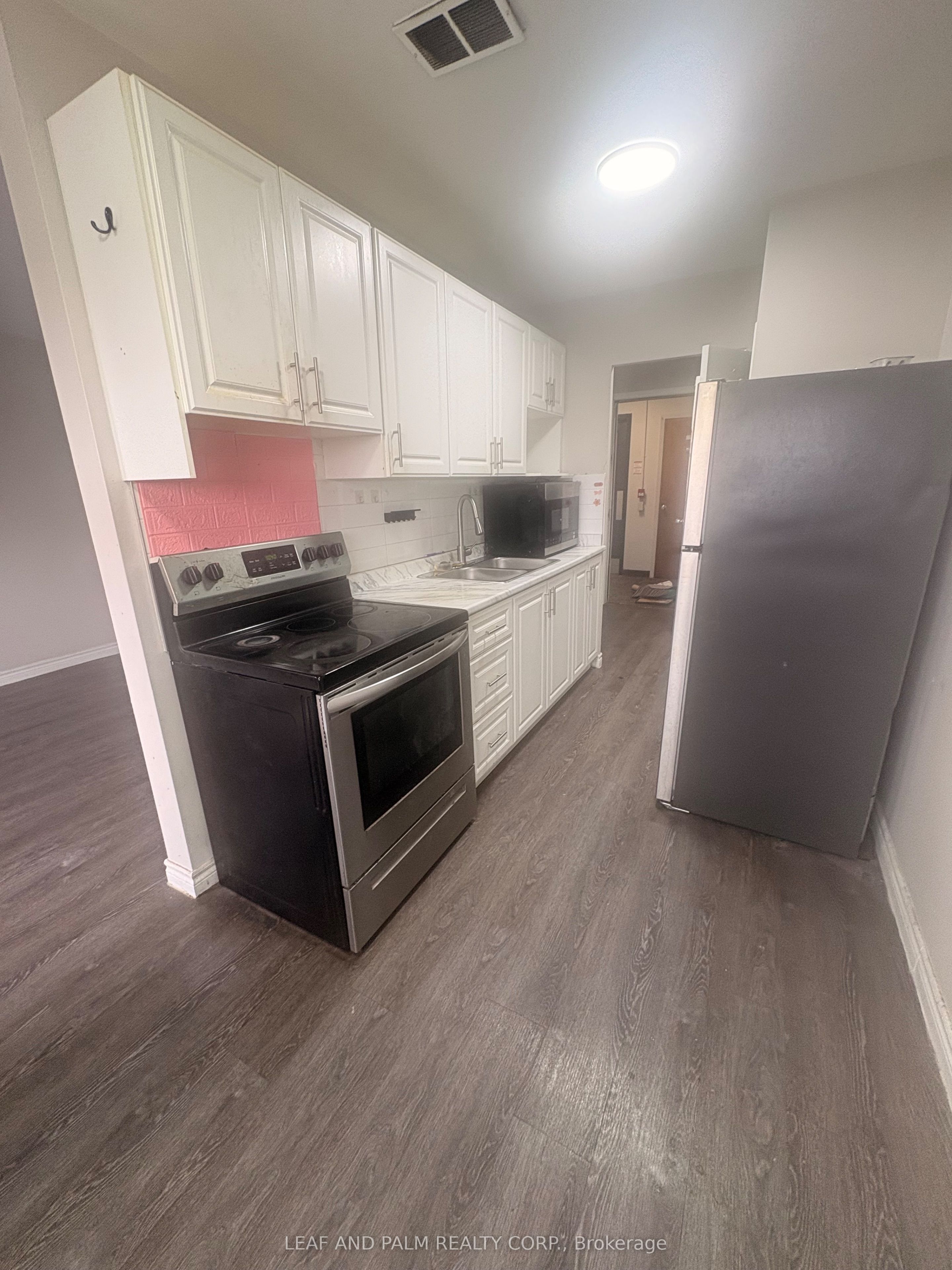 1698 Victoria Park Avenue 510, Toronto, ON M1R 1R2 photo 3