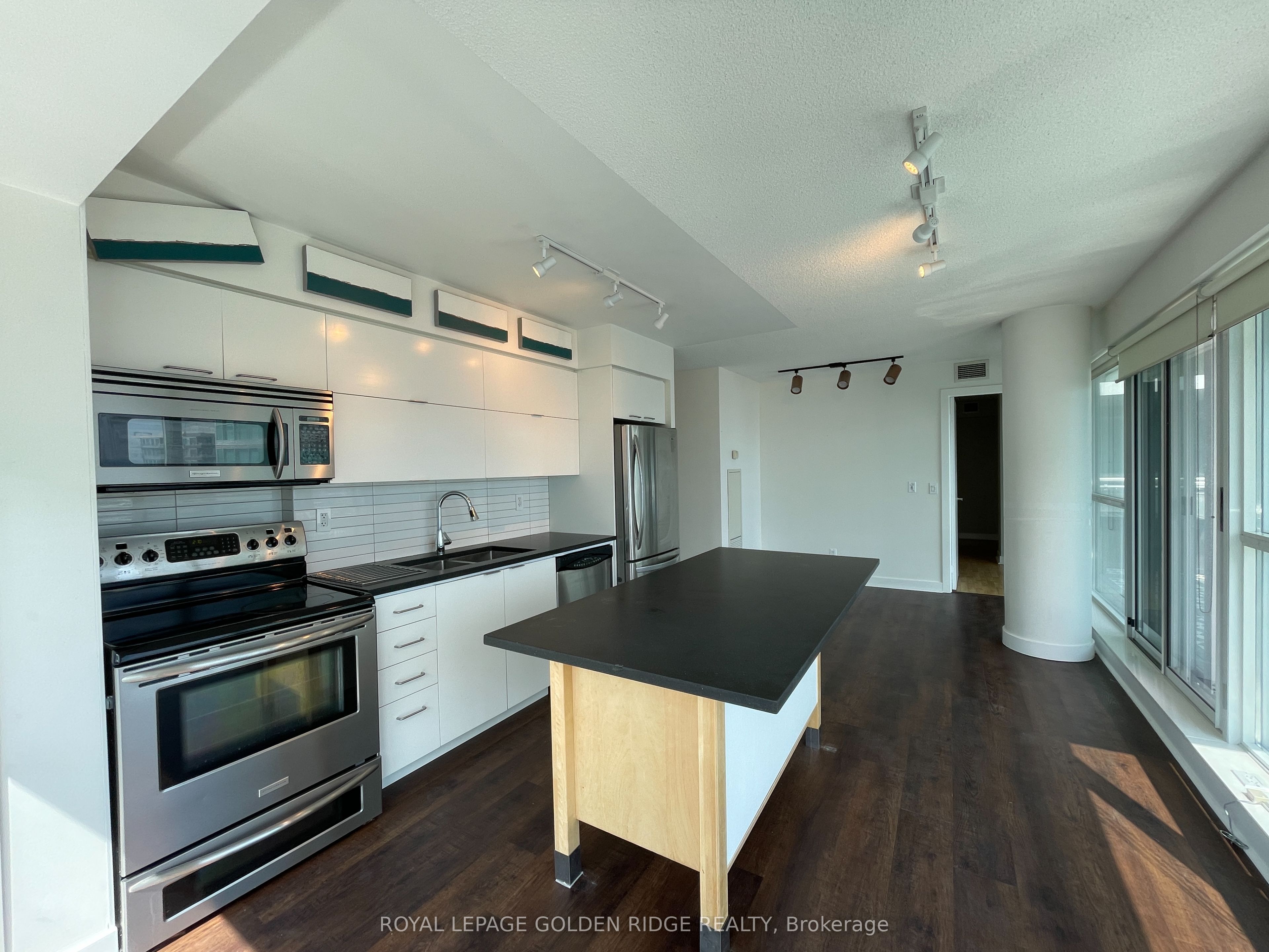 80 Western Battery Road 2303, Toronto, ON M6K 3S1 photo 2