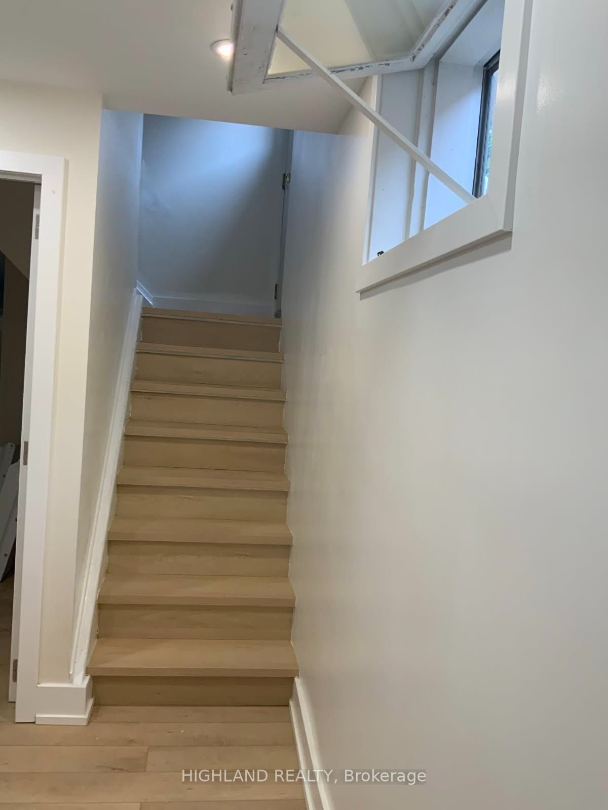 167 Churchill Avenue Basement, Toronto, ON M2N 1Z3 photo 3