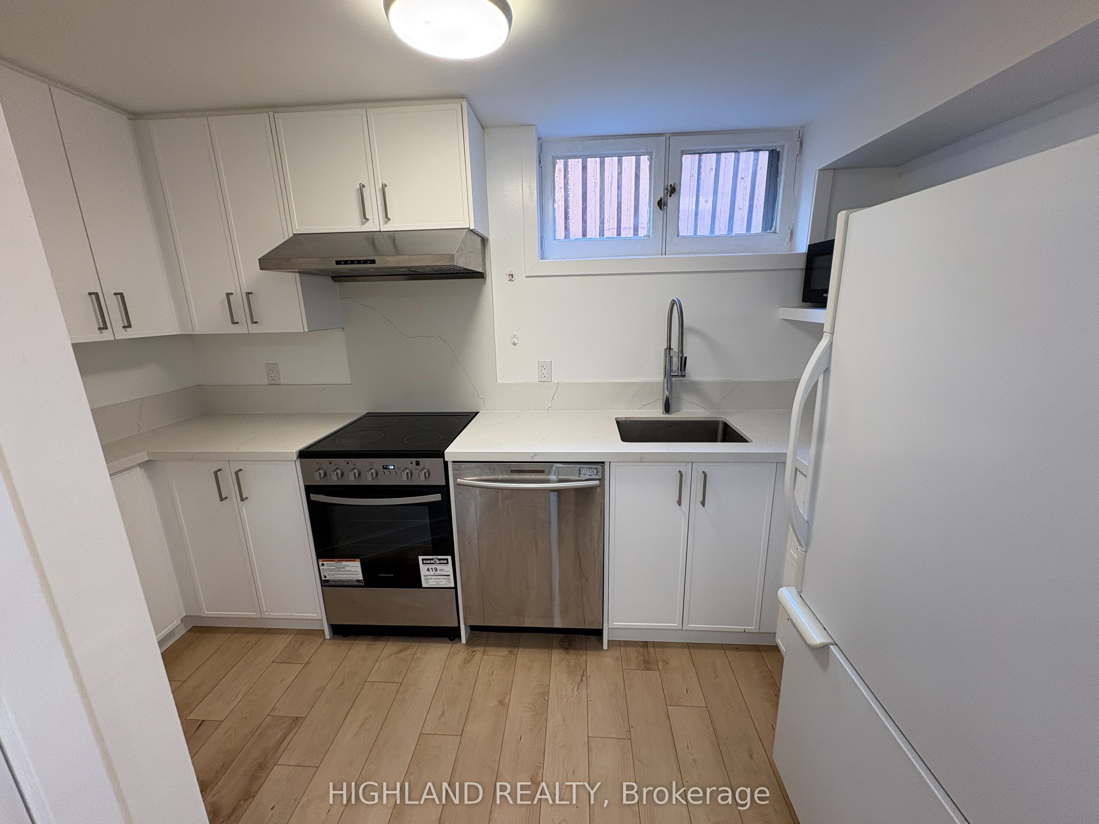 167 Churchill Avenue Basement, Toronto, ON M2N 1Z3 photo 5