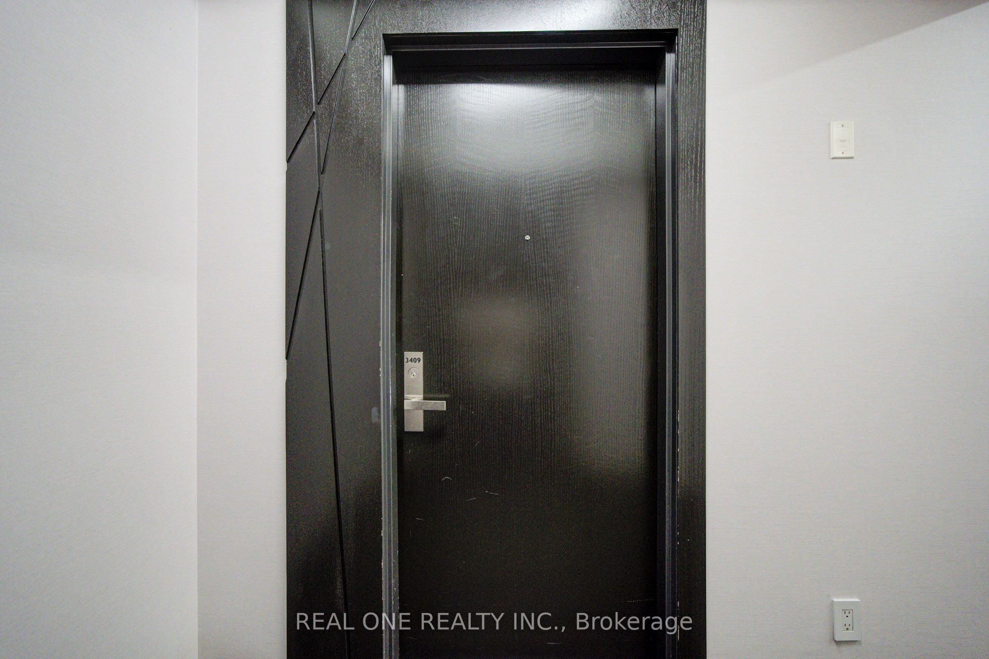 125 Peter Street 3409, Toronto, ON M5V 2G9 photo 3