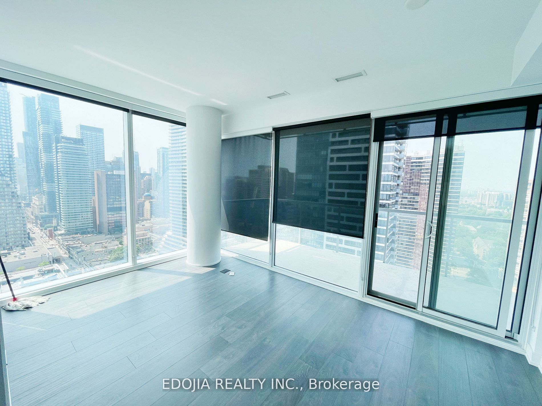 3 Gloucester Street 2809, Toronto, ON M4Y 0C6