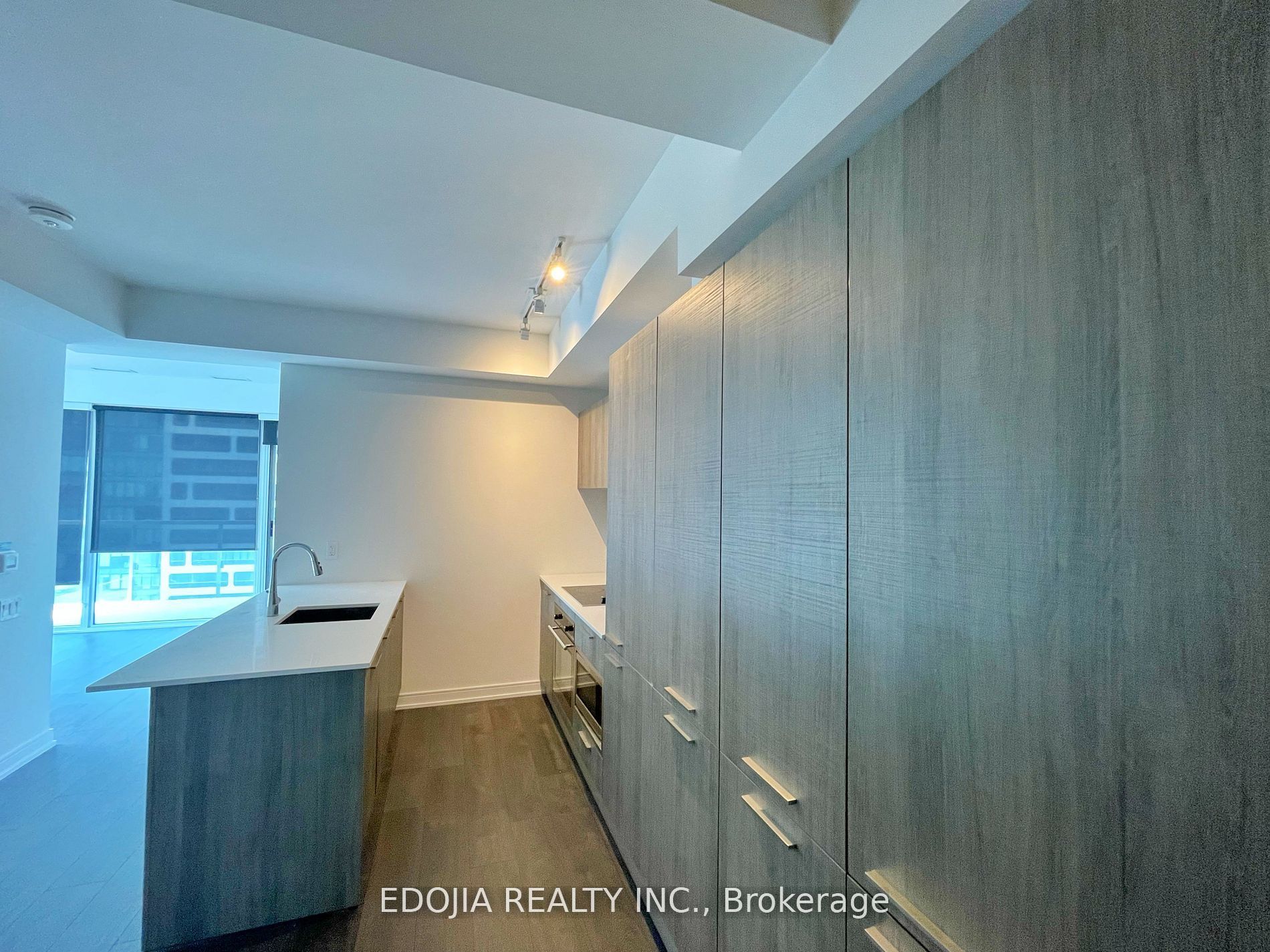 3 Gloucester Street 2809, Toronto, ON M4Y 0C6 photo 2