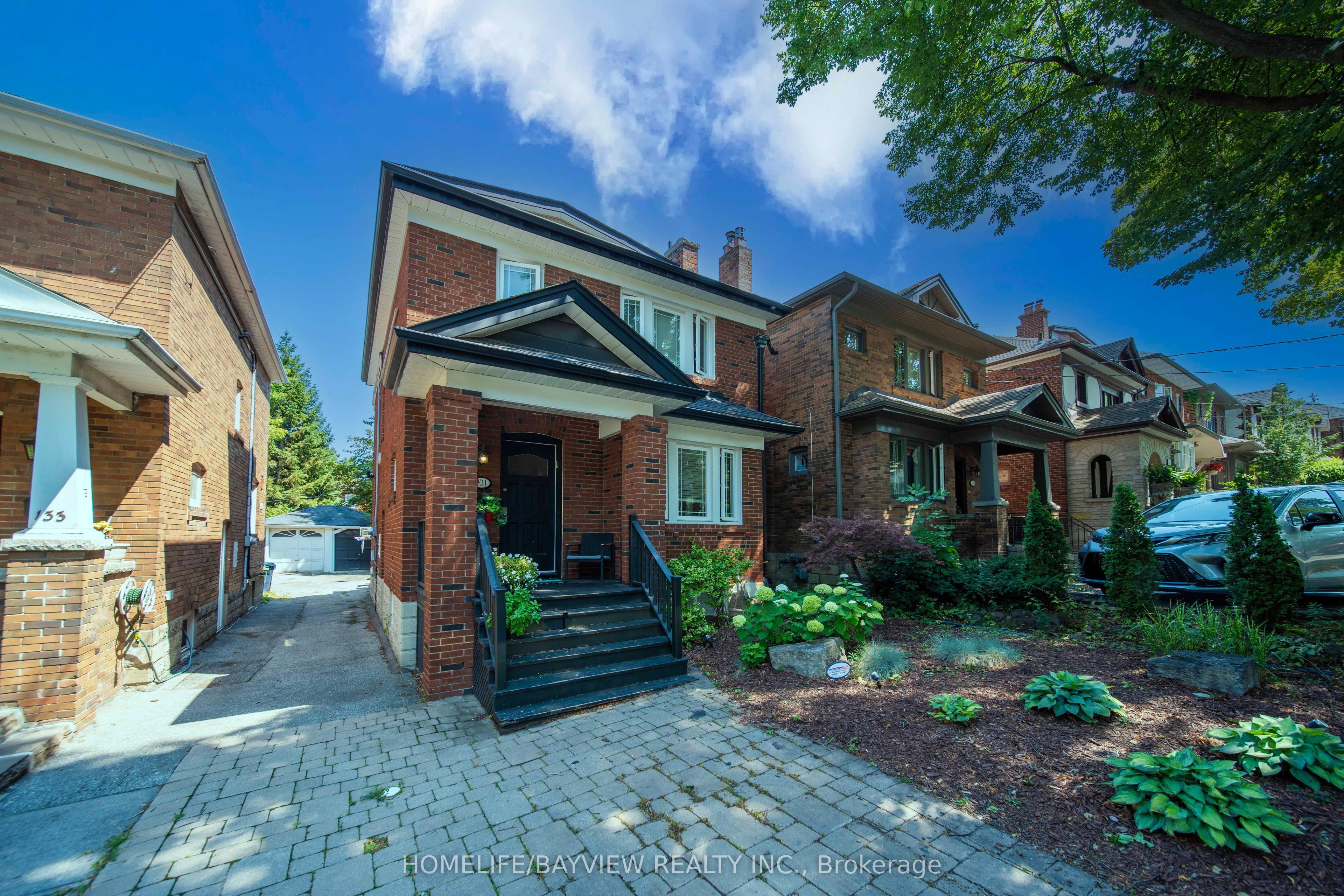 131 Heddington Avenue, Toronto, ON M5N 2K9 photo 2