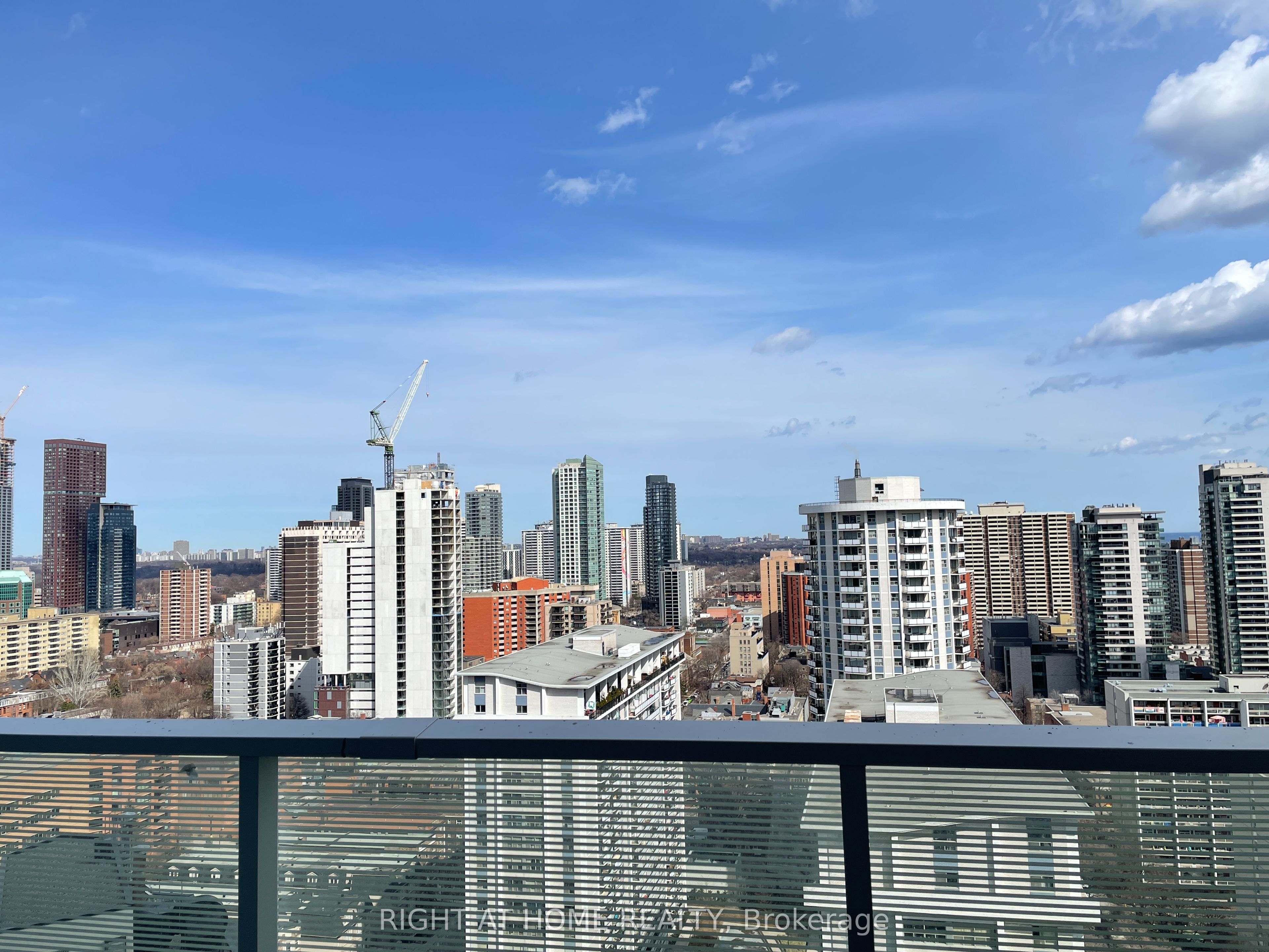 501 Yonge Street 2206, Toronto, ON M4Y 0G8