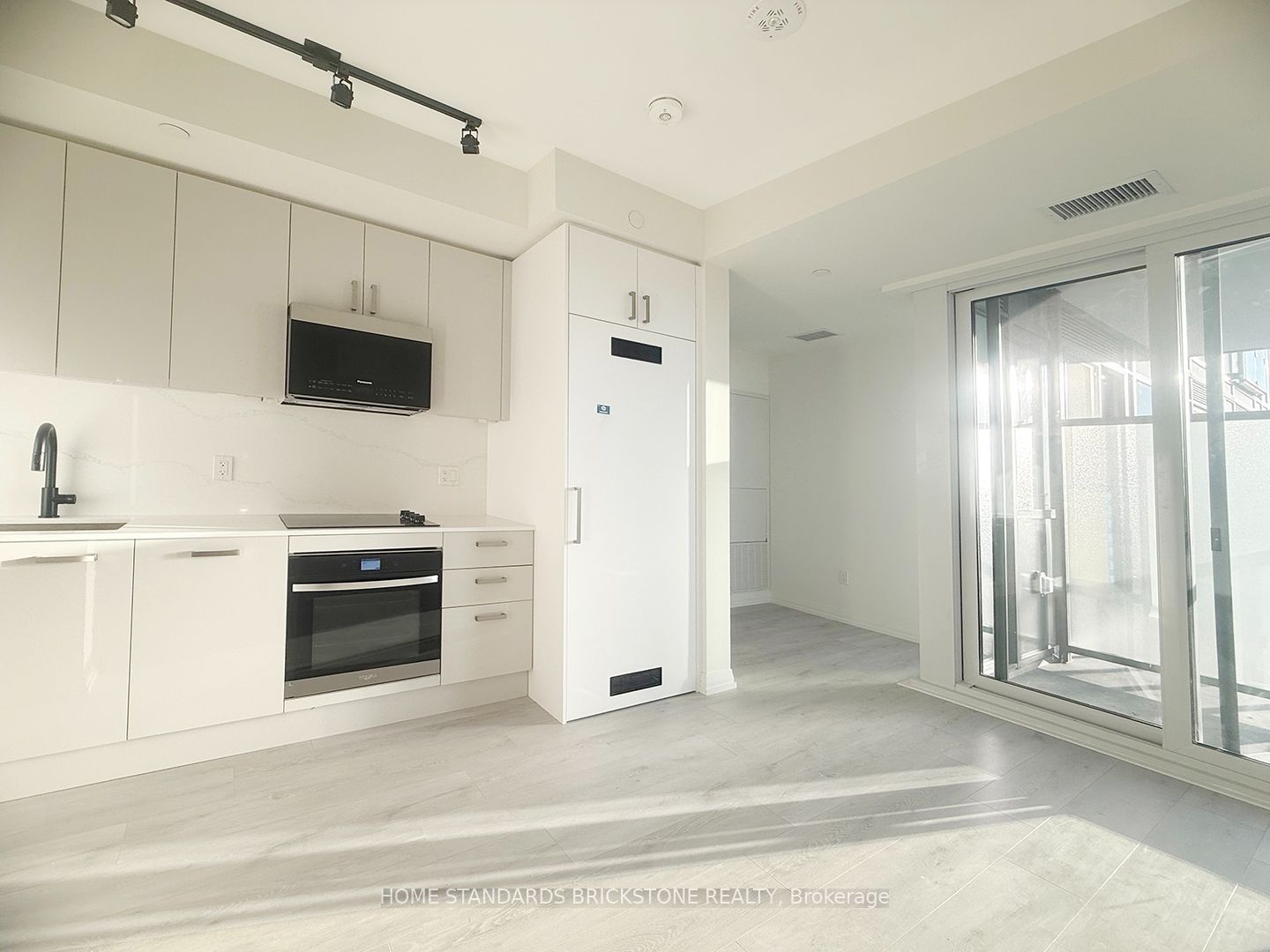 280 Dundas Street, Toronto, ON M5T 0E3 photo 3