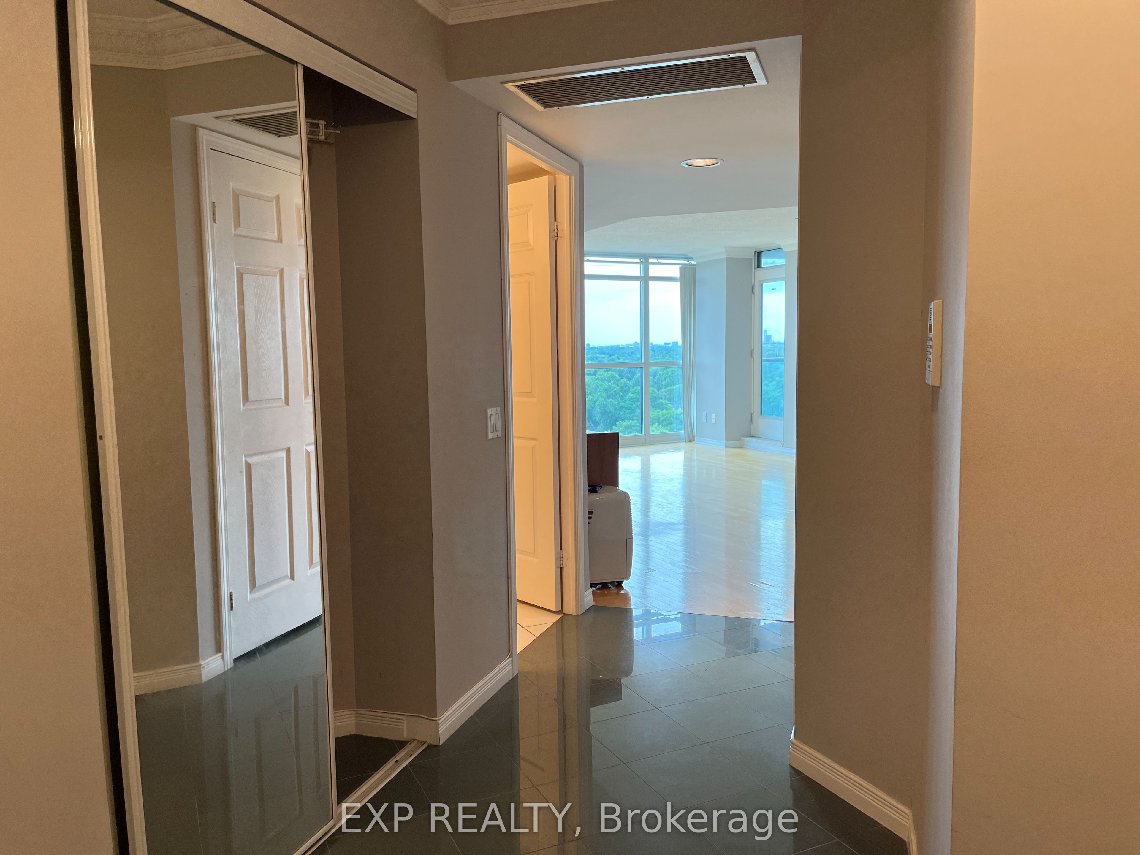 28 Harrison Garden Boulevard 1608, Toronto, ON M2N 7B5 photo 5