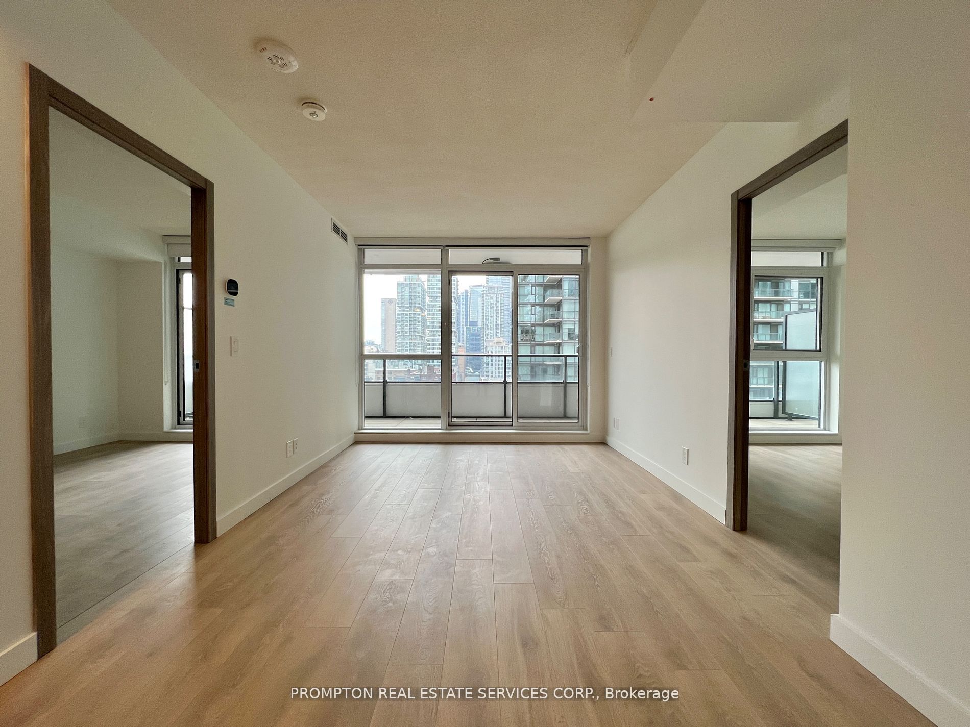 38 Widmer Street #1505, Toronto, ON M5V 0P7