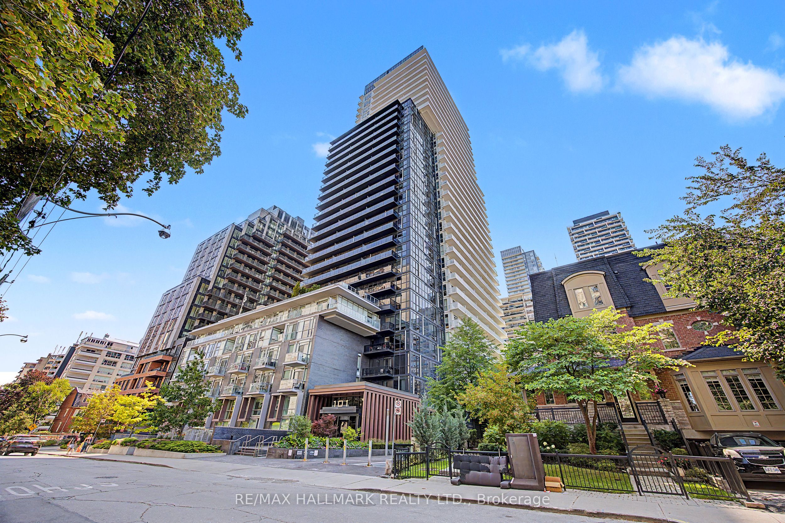 101 Erskine Avenue PH15, Toronto, ON M4P 0C5