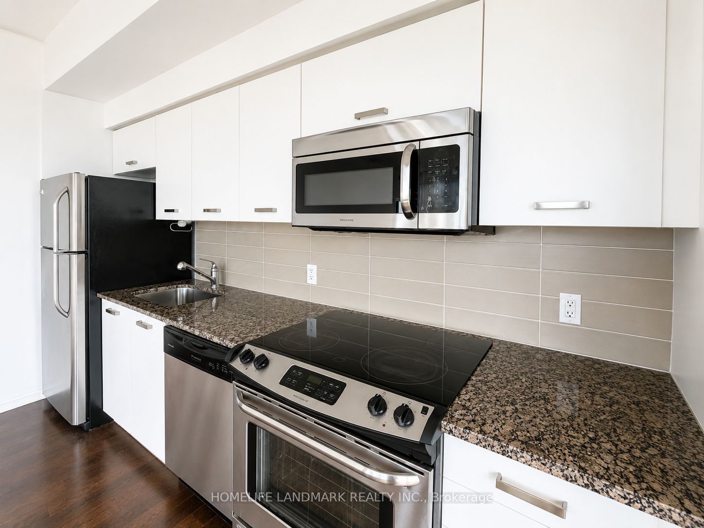 832 Bay Street 4308, Toronto, ON M5S 1Z6 photo 3