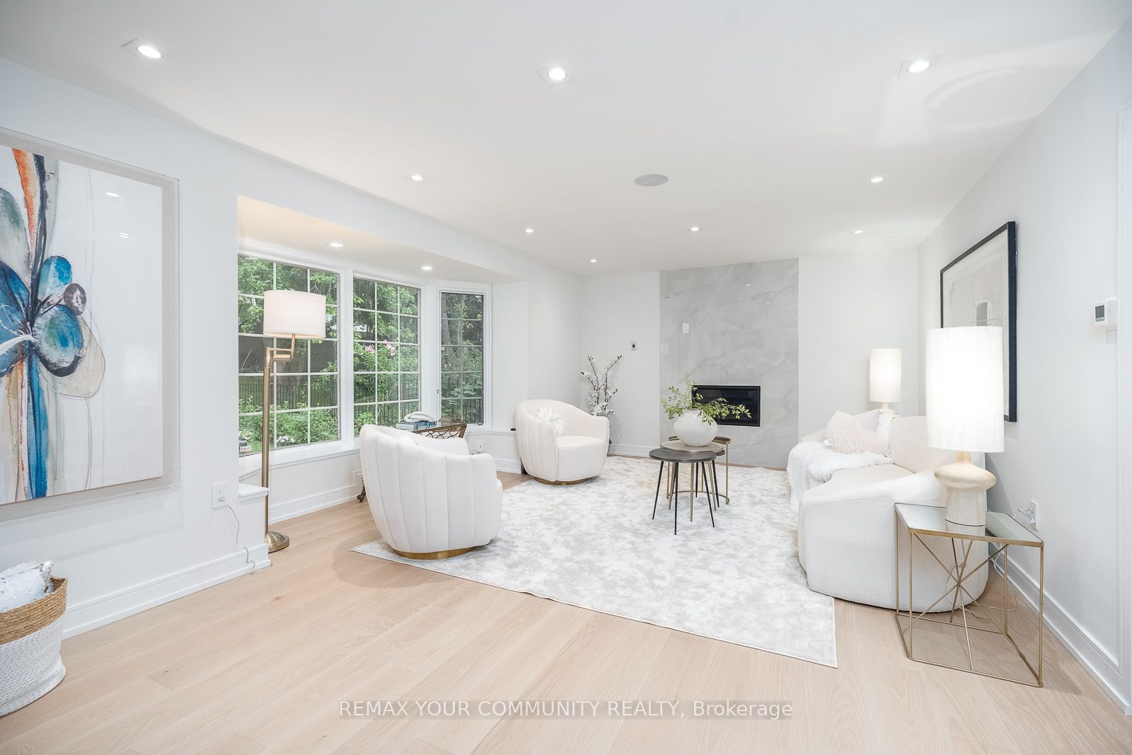 354 Bessborough Drive, Toronto, ON M4G 3L2 photo 5