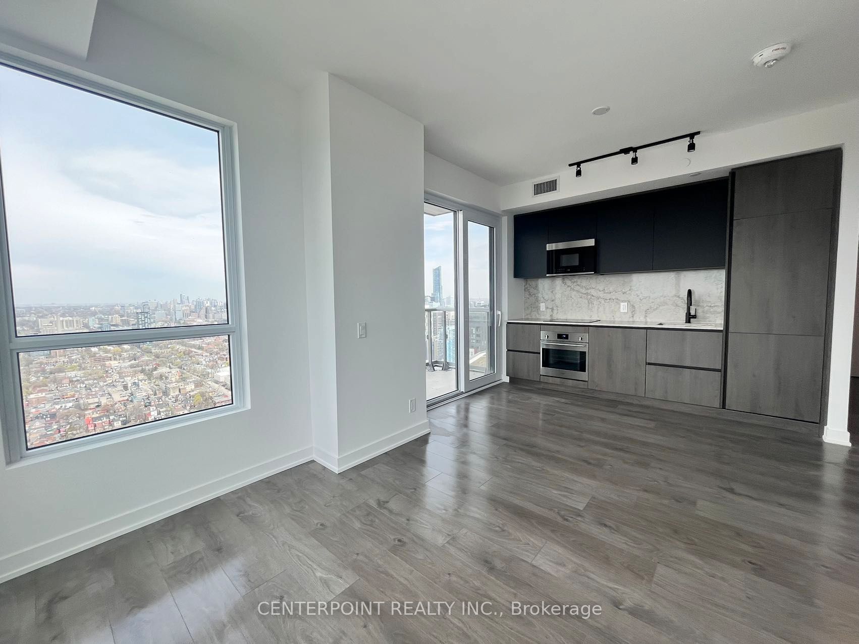 108 Peter Street 5013, Toronto, ON M5V 0W2 photo 2