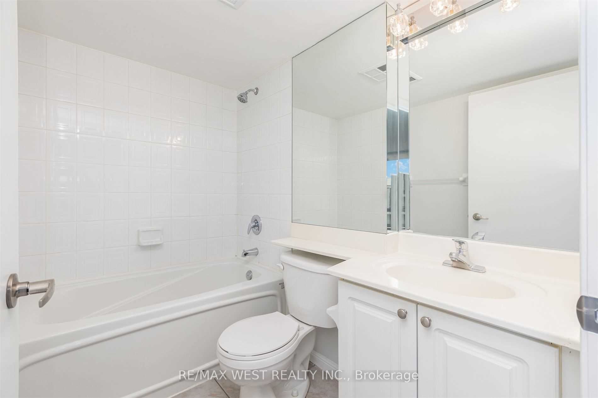 1000 King Street W 420, Toronto, ON M6K 3N1 photo 5