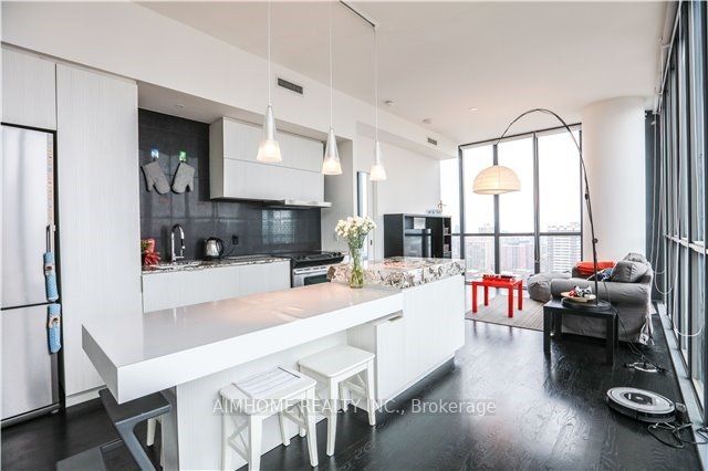 101 Charles Street E 2304, Toronto, ON M4Y 1V2