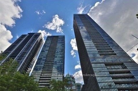 101 Charles Street E 2304, Toronto, ON M4Y 1V2 photo 2