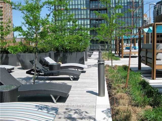 101 Charles Street E 2304, Toronto, ON M4Y 1V2 photo 3