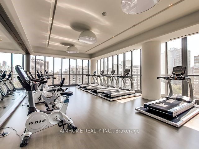 101 Charles Street E 2304, Toronto, ON M4Y 1V2 photo 5