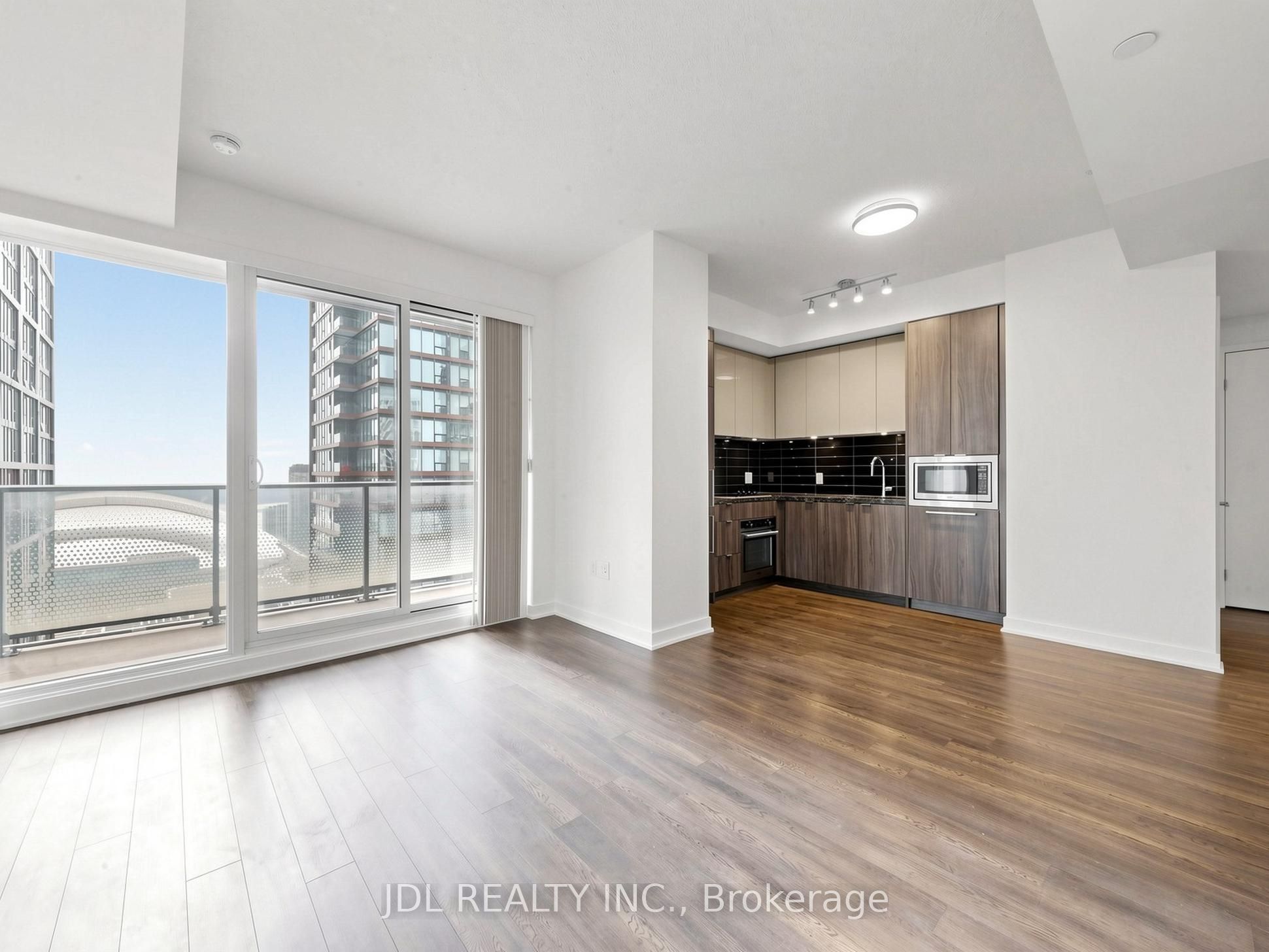 125 Blue Jays Way 3711, Toronto, ON M5V 0N5