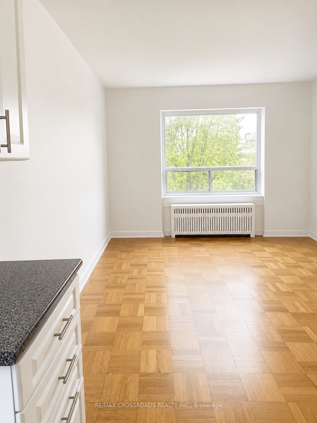 2770 Yonge Street 205, Toronto, ON M4N 2J3 photo 2