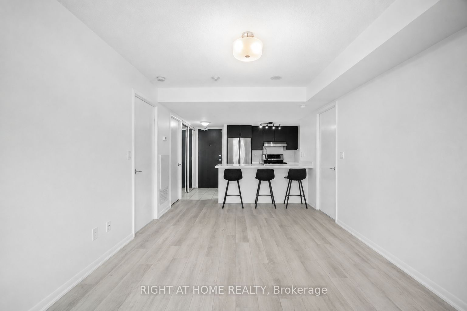 231 Fort York Boulevard 329, Toronto, ON M5V 1B2 photo 4