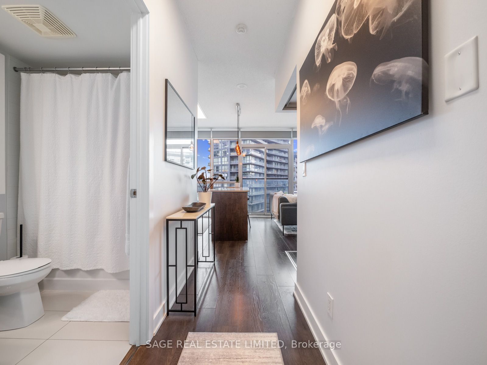169 Fort York Boulevard #918, Toronto, ON M5V 0C8 photo 3