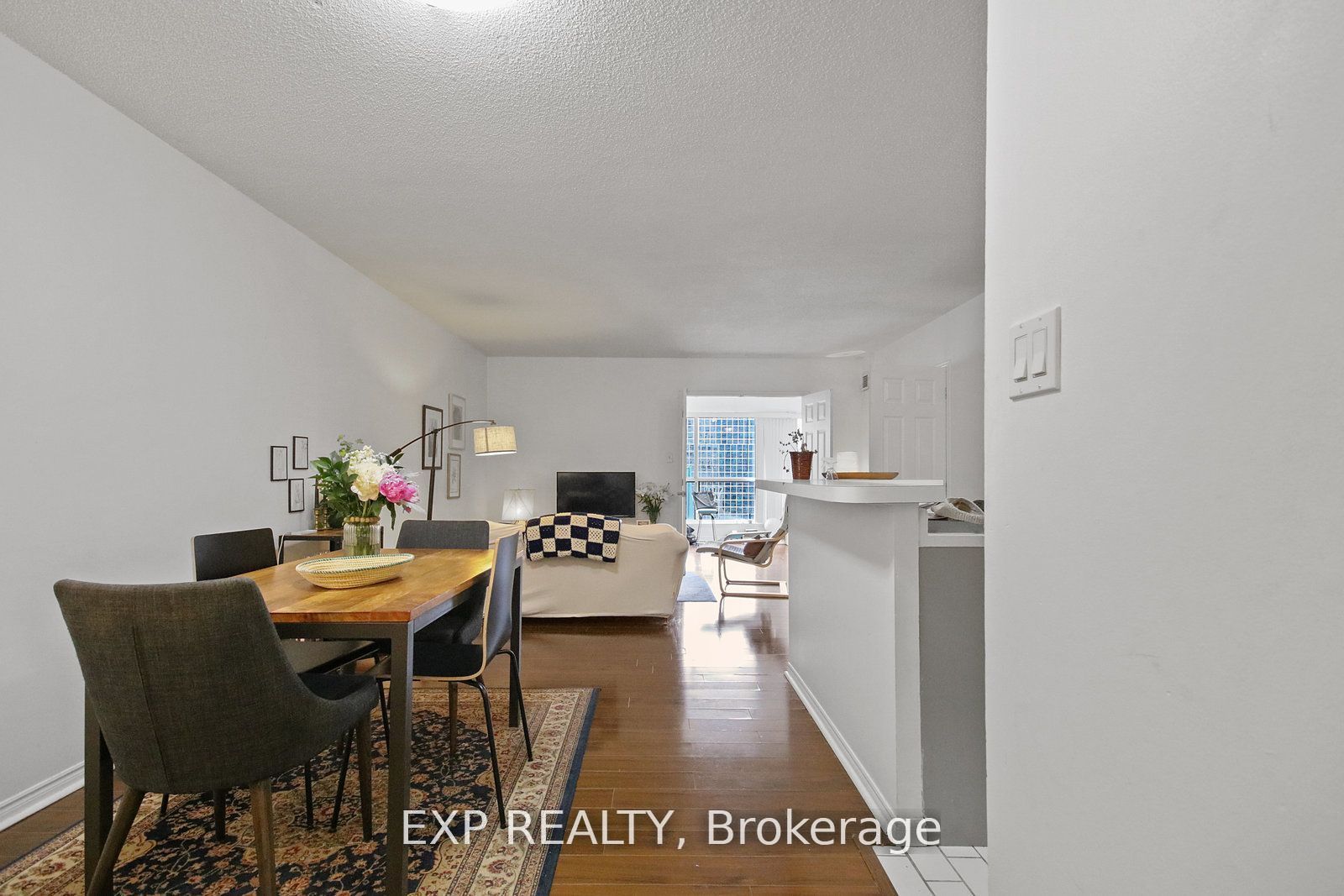 25 The Esplanade 808, Toronto, ON M5E 1W5 photo 5