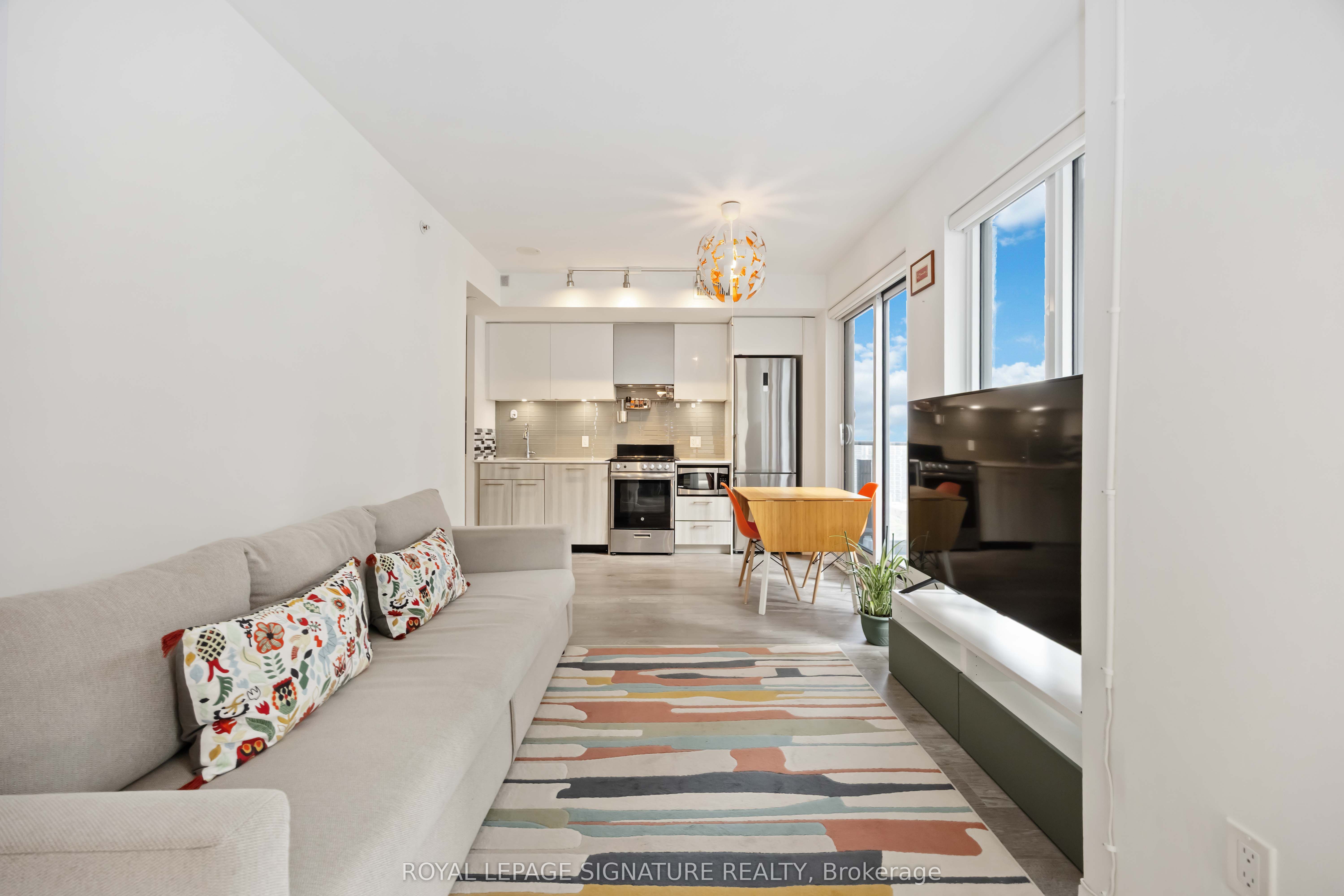 251 Jarvis Street 1725, Toronto, ON M5B 0C3