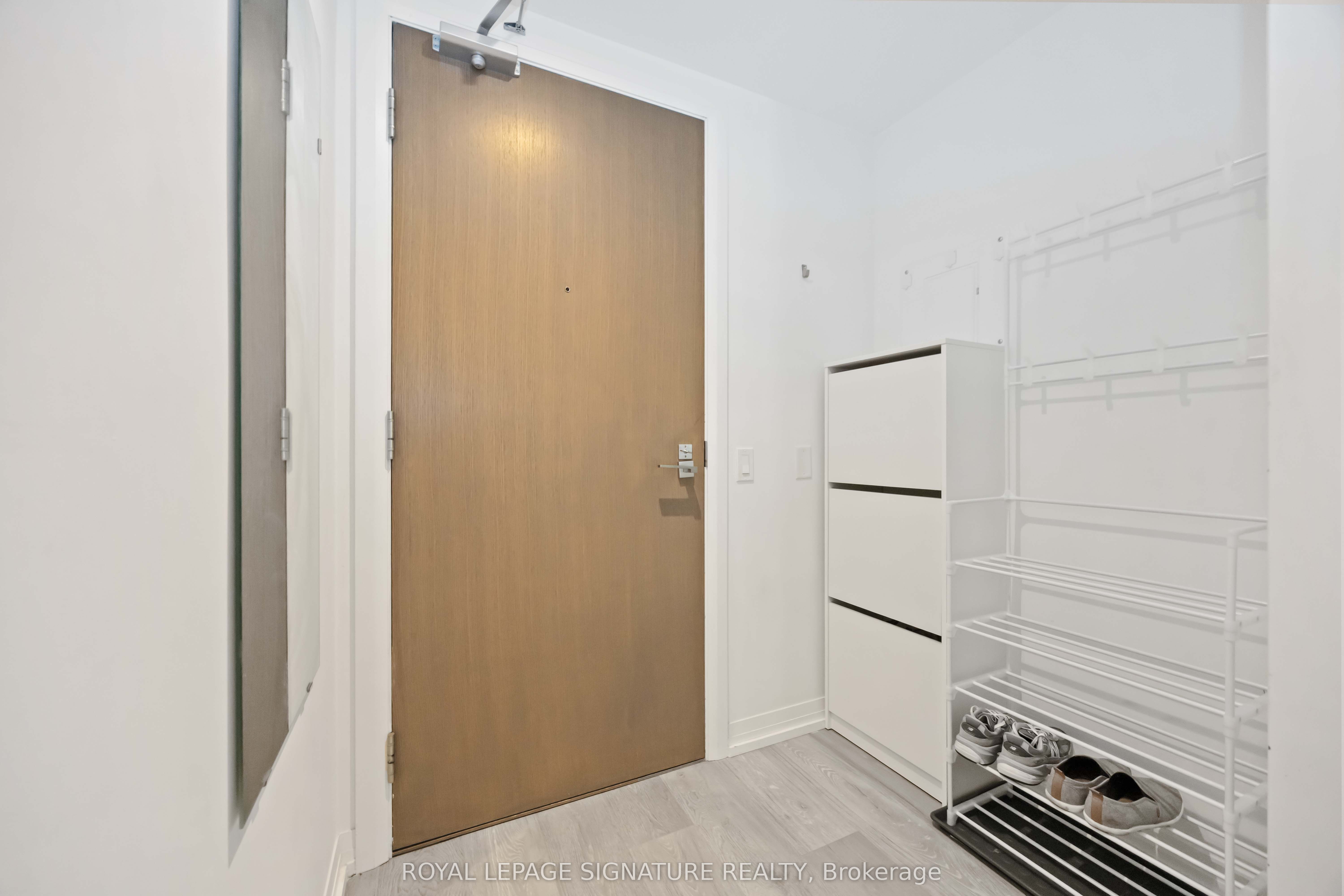 251 Jarvis Street 1725, Toronto, ON M5B 0C3 photo 2