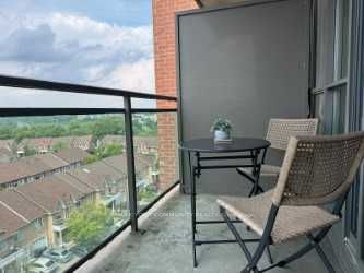 120 Dallimore Circle 827, Toronto, ON M3C 4J1 photo 4