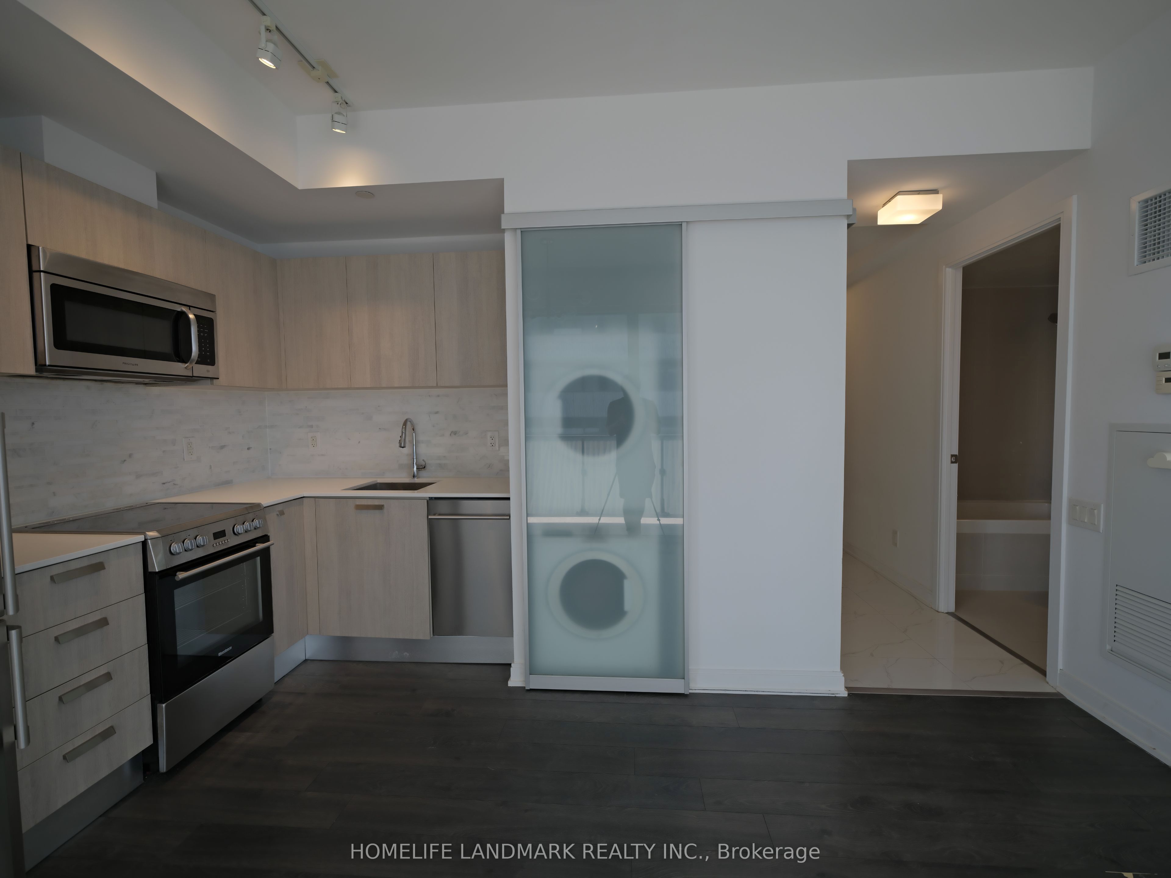 42 Charles Street E 3110, Toronto, ON M4Y 1N3 photo 3